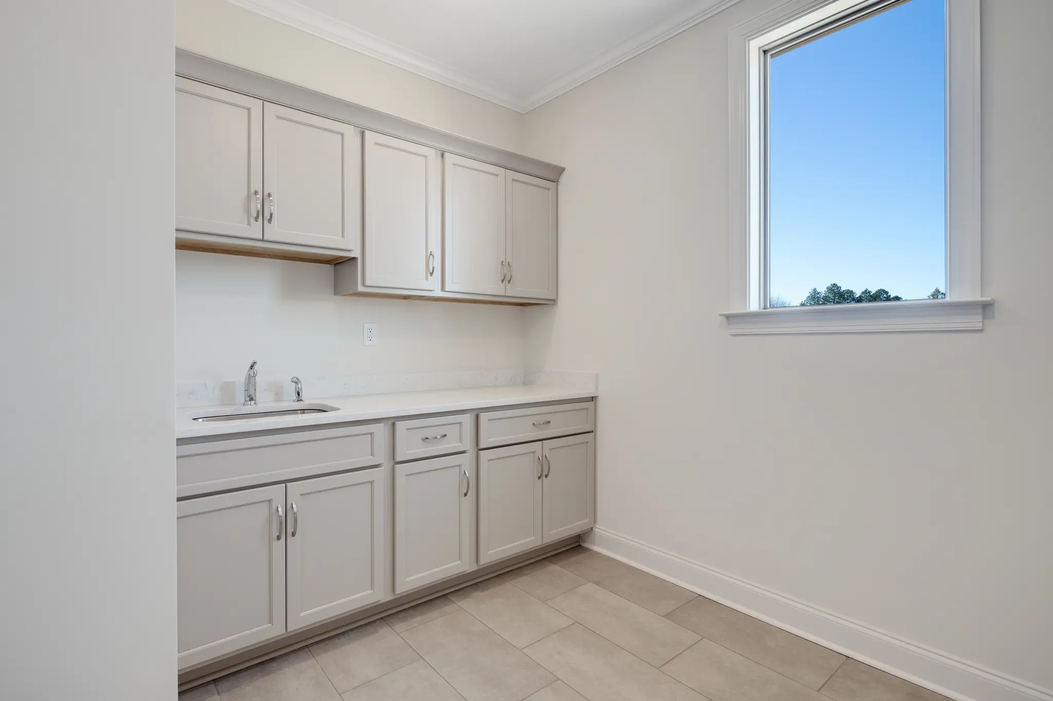 Iberville - Interior Photo 14
