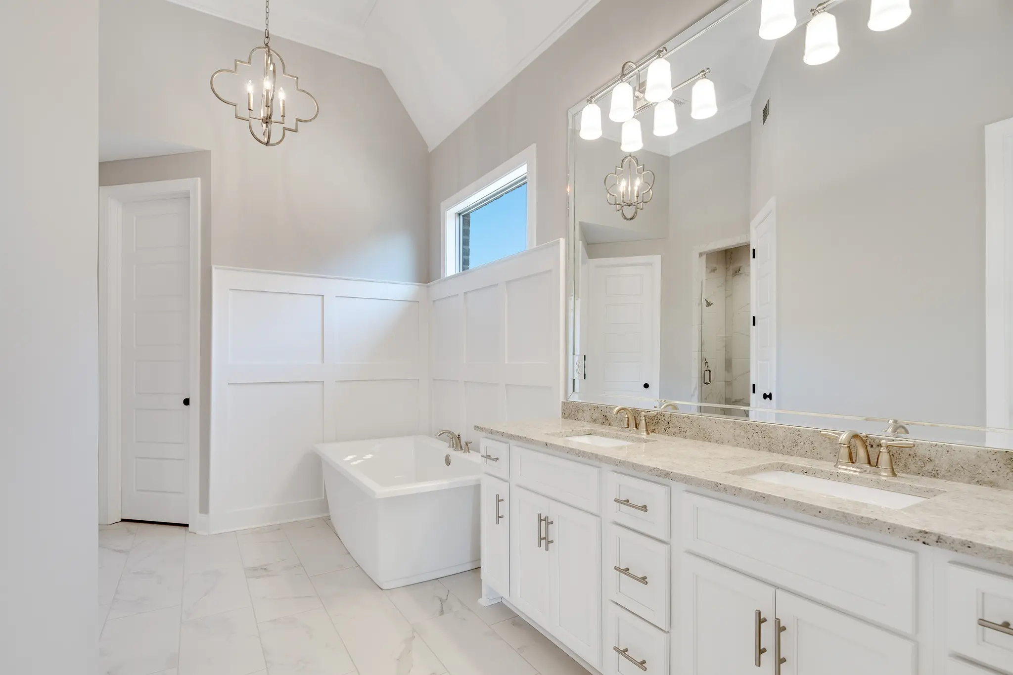 Blossom III - Interior Photo 18