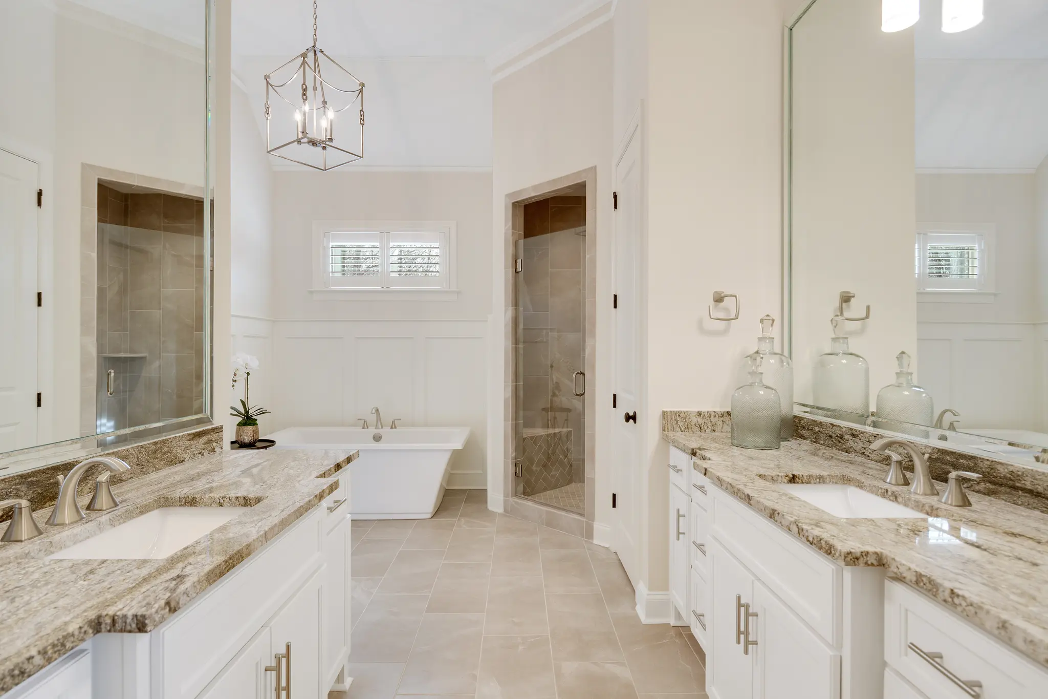 Boulevardier - Interior Photo 17