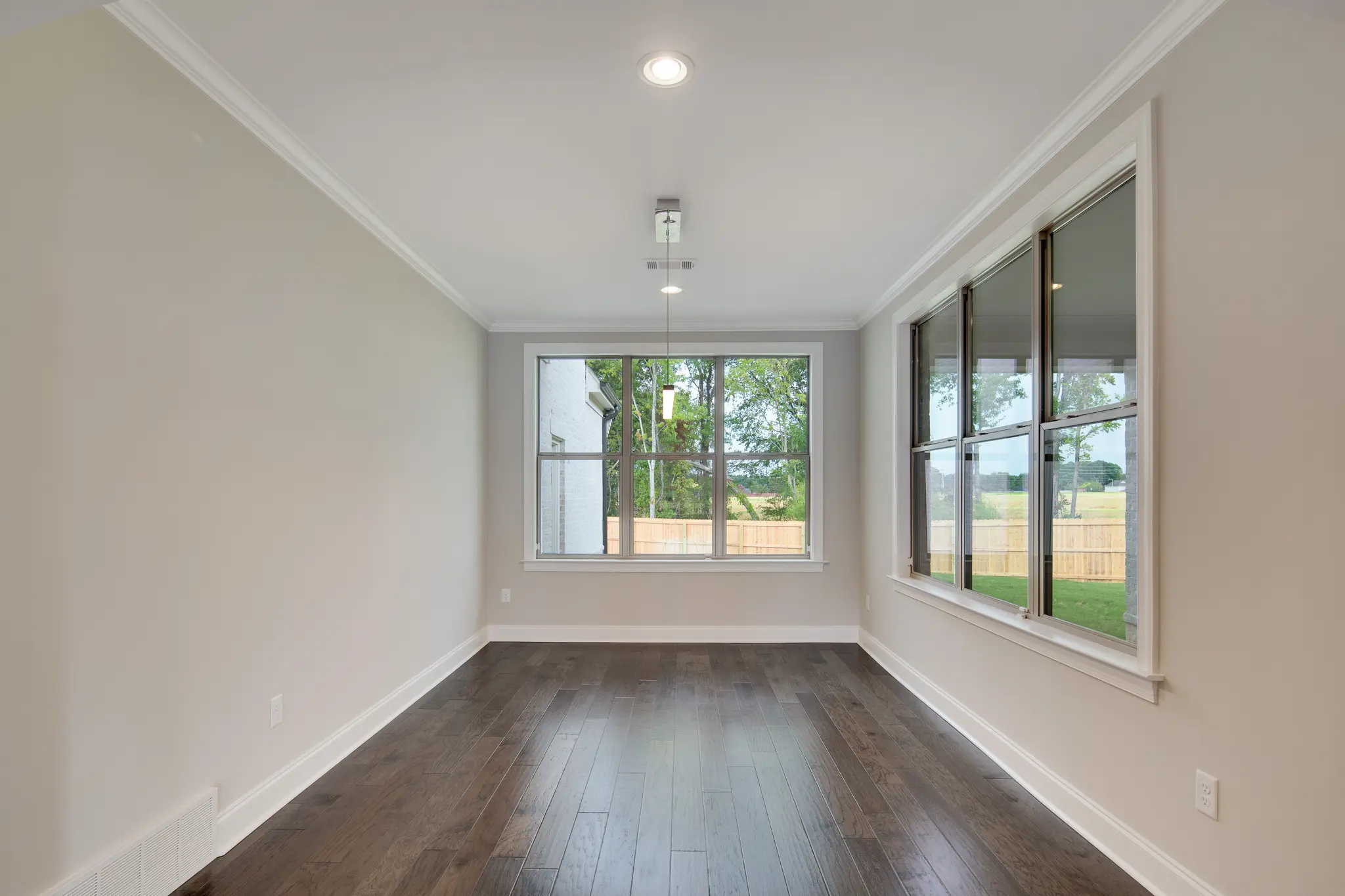 Bennett - Interior Photo 19