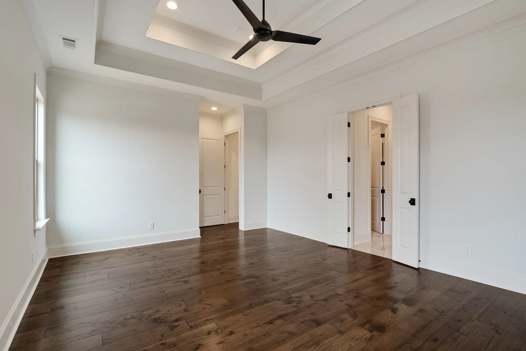 Roncier - Interior Photo 10