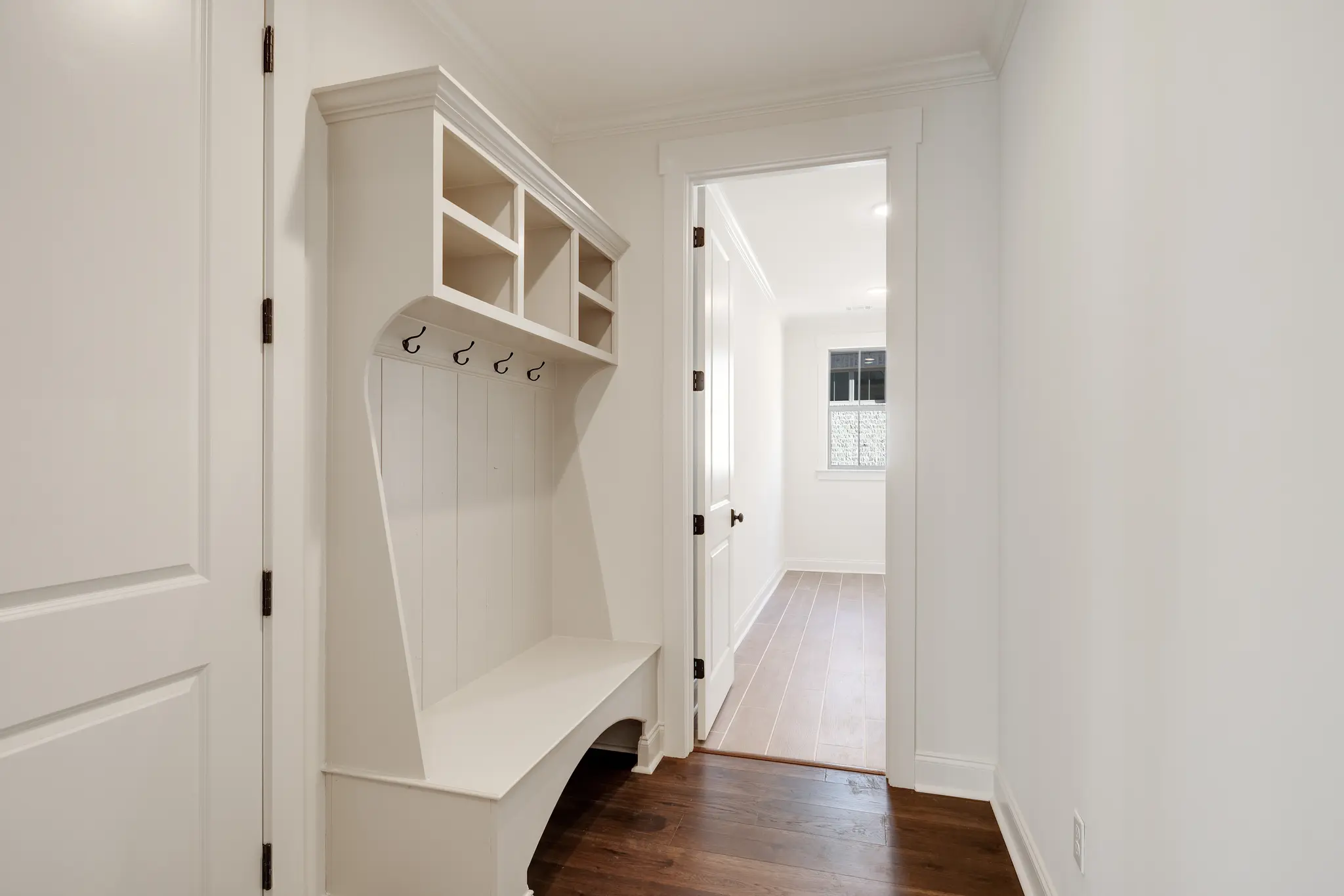 Reginald Manor - Interior Photo 10