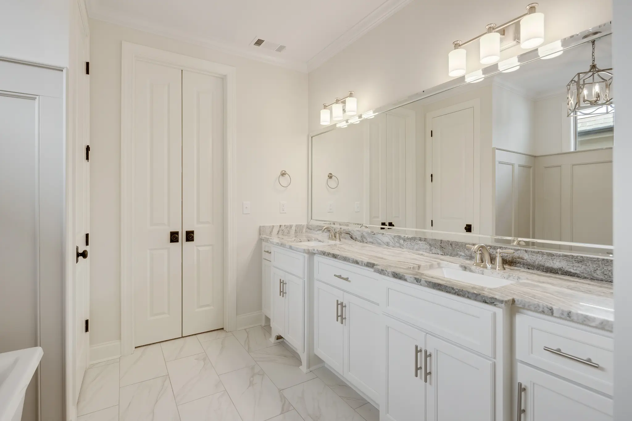 Chateau Les Granges - Interior Photo 18