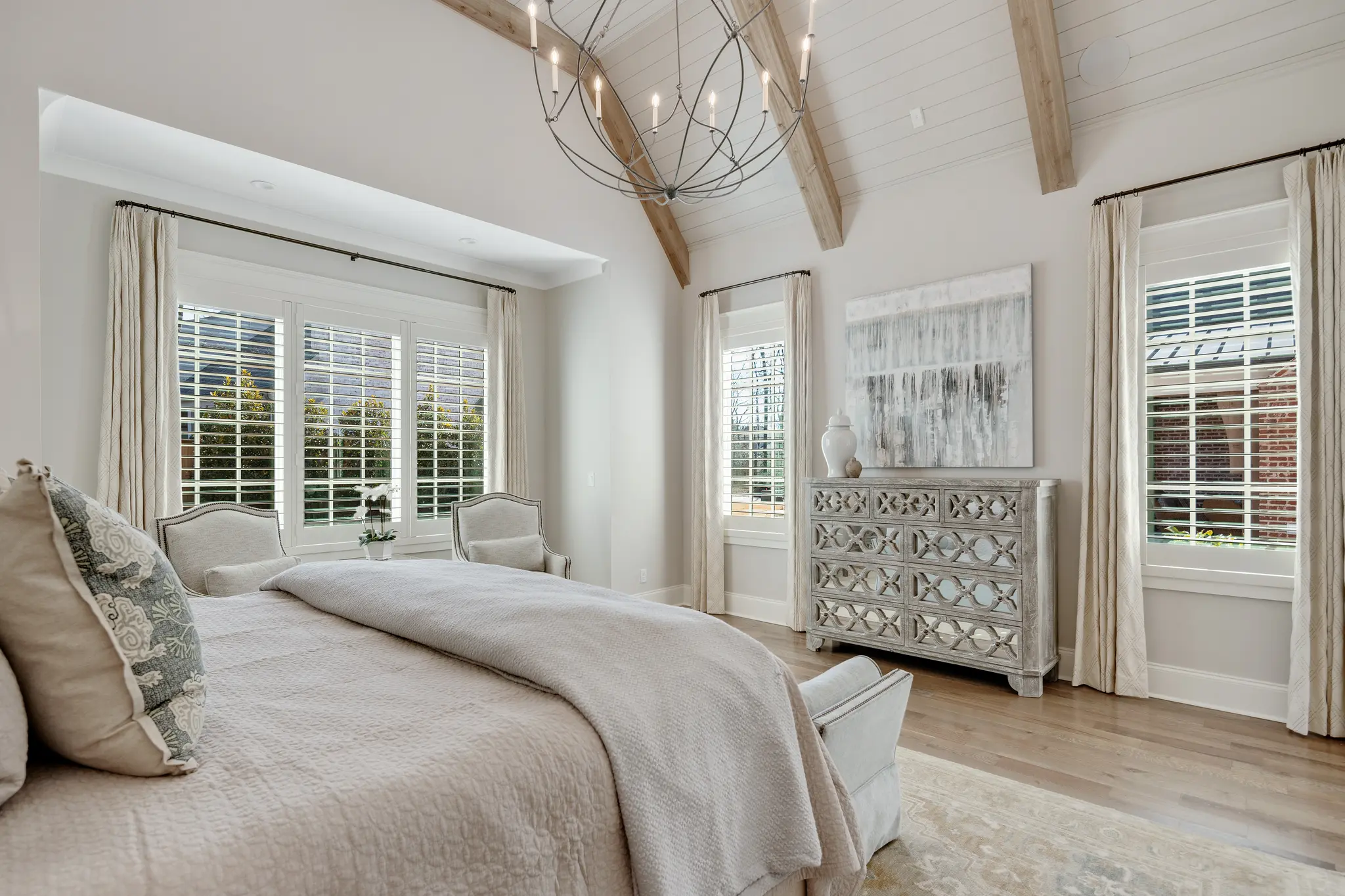 Meiomi - Interior Photo 11