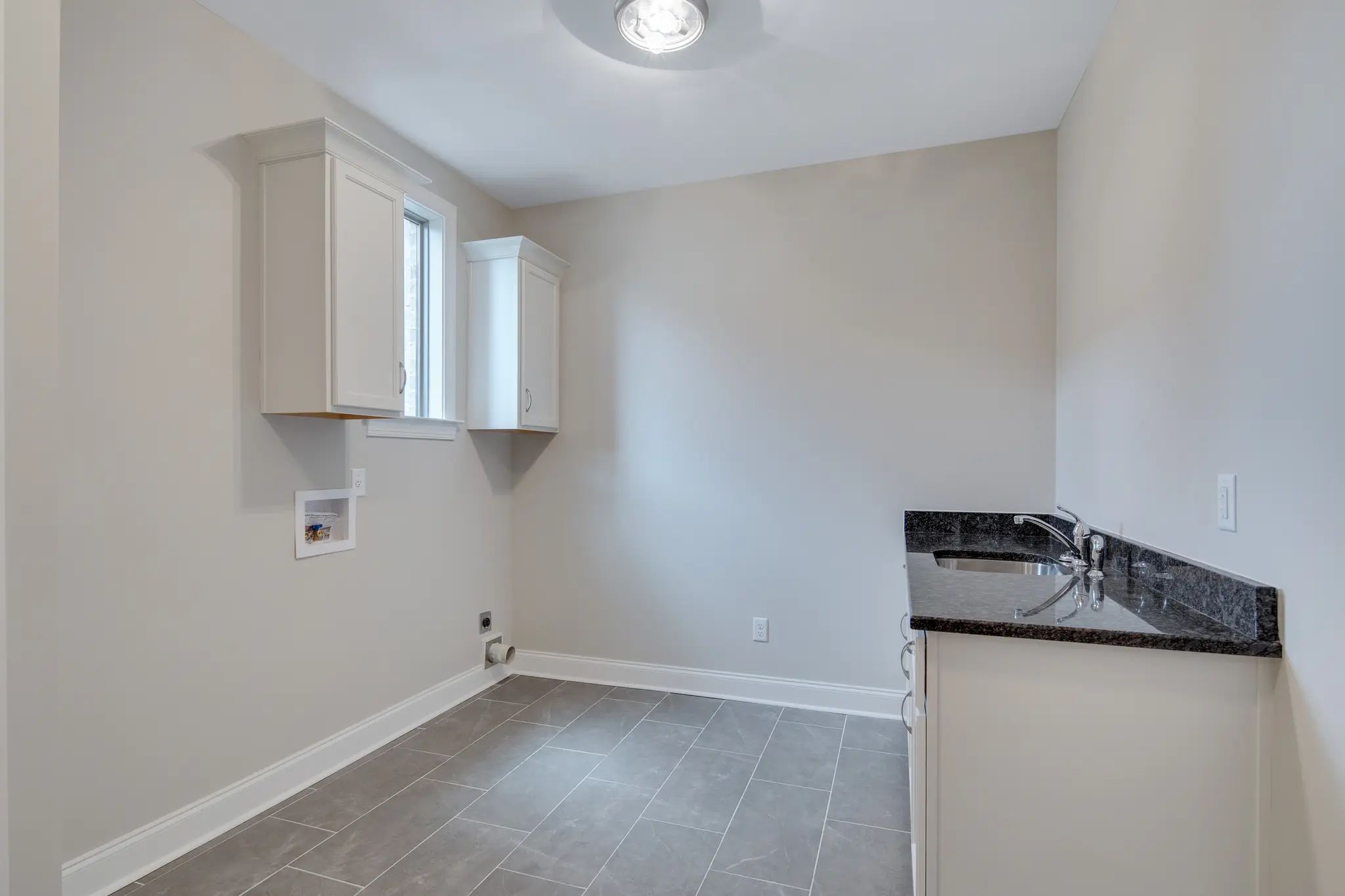 Bennett - Interior Photo 21
