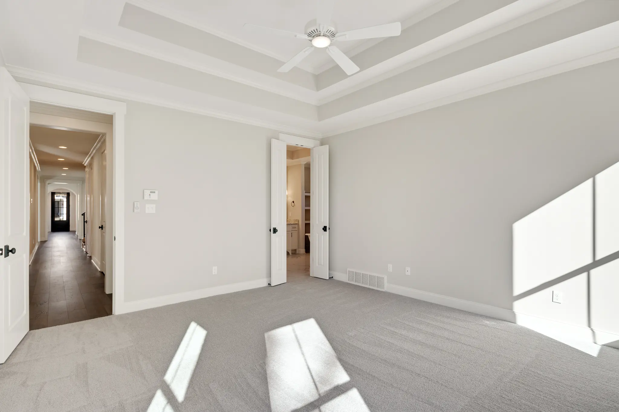 Reginald Manor - Interior Photo 12