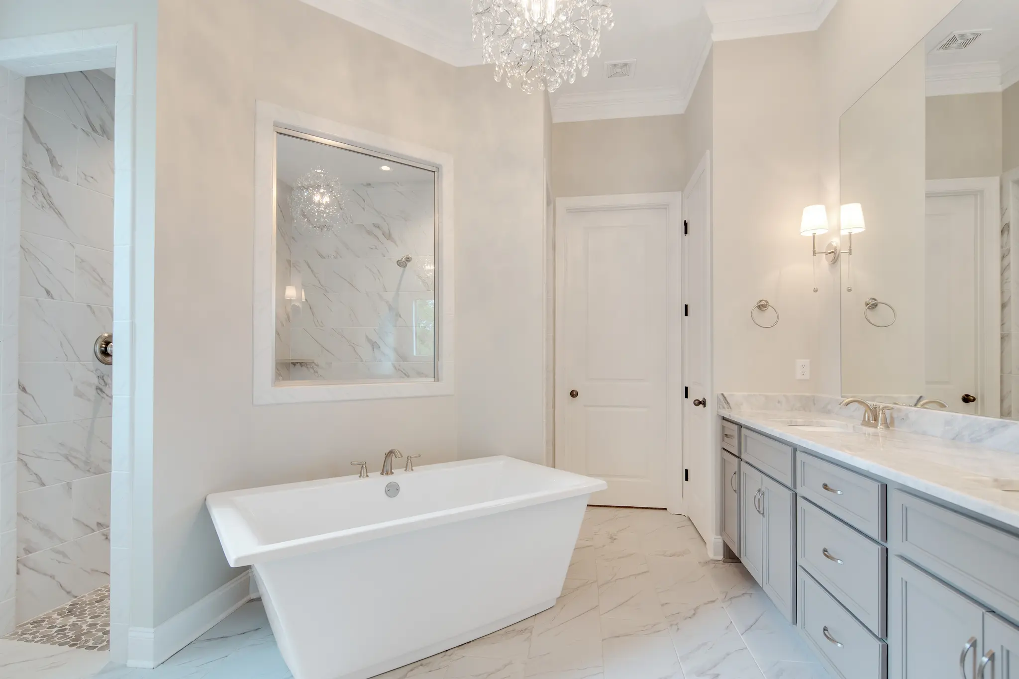 Bennett - Interior Photo 23