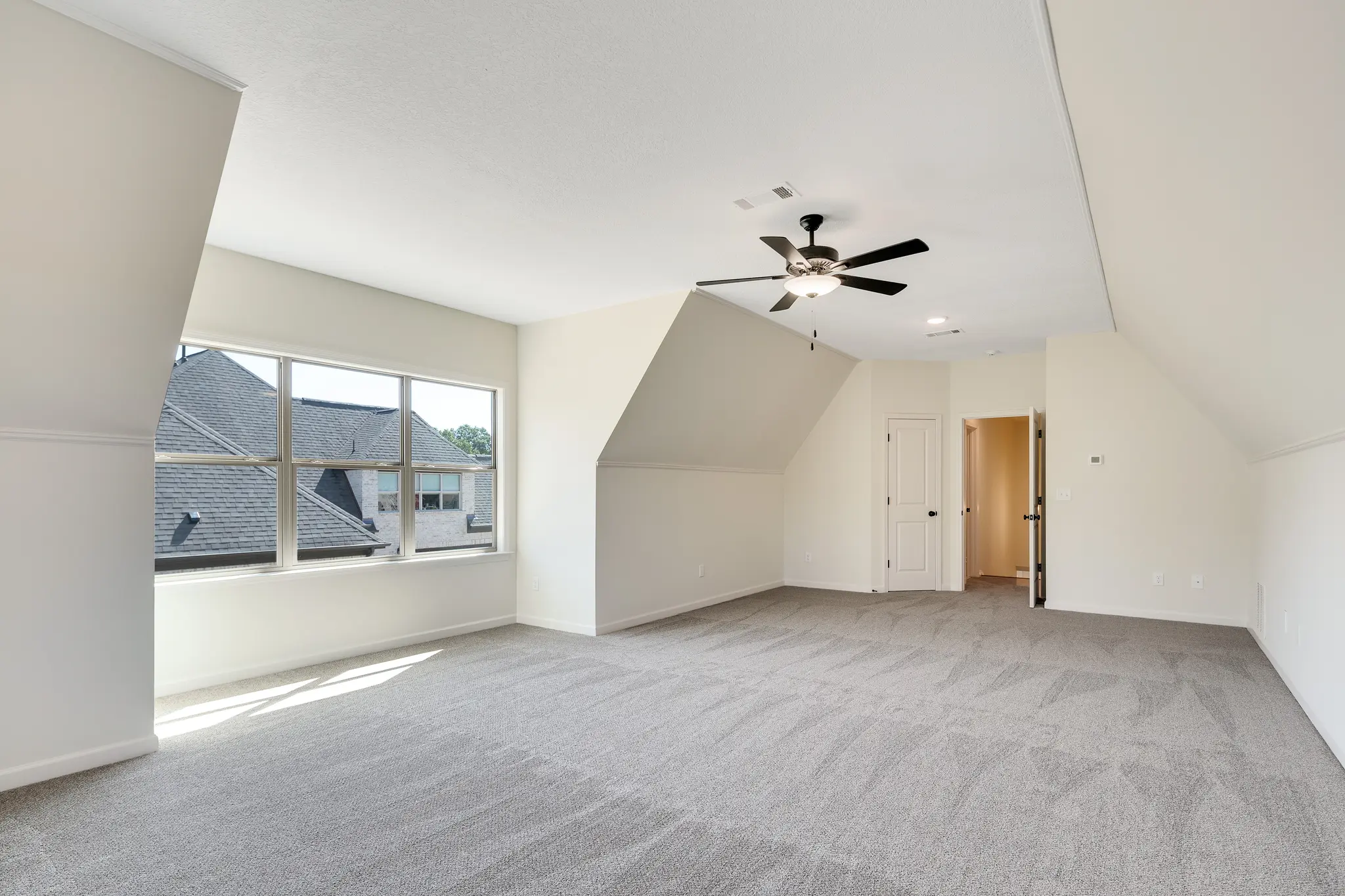 Angela Marie I - Interior Photo 39