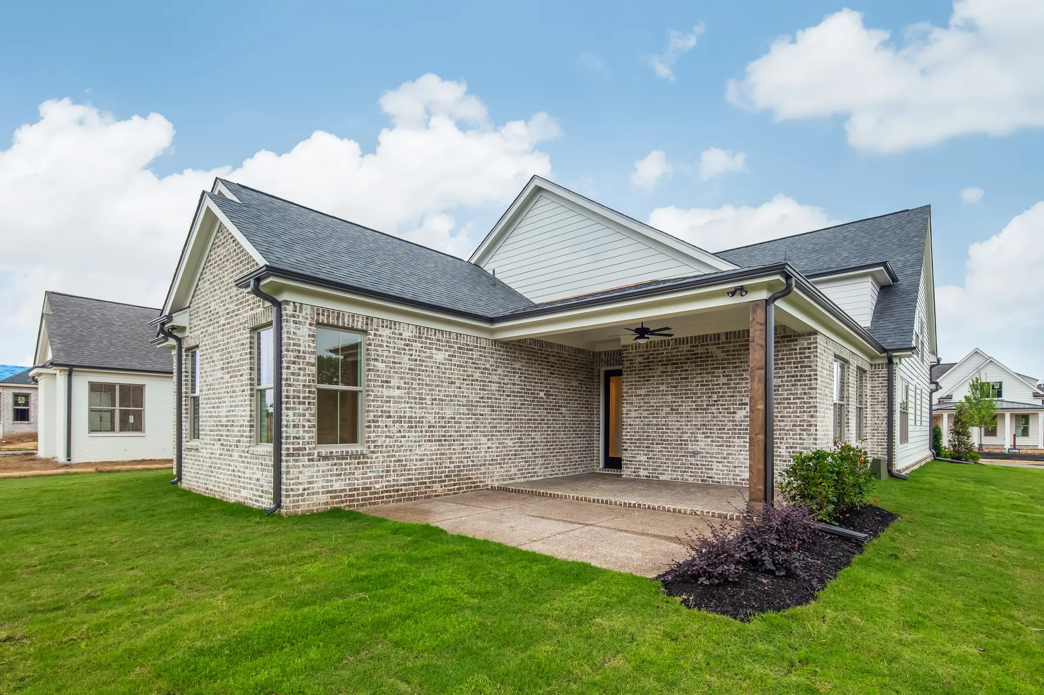 Cypress Farmhouse - Exterior Photo 4
