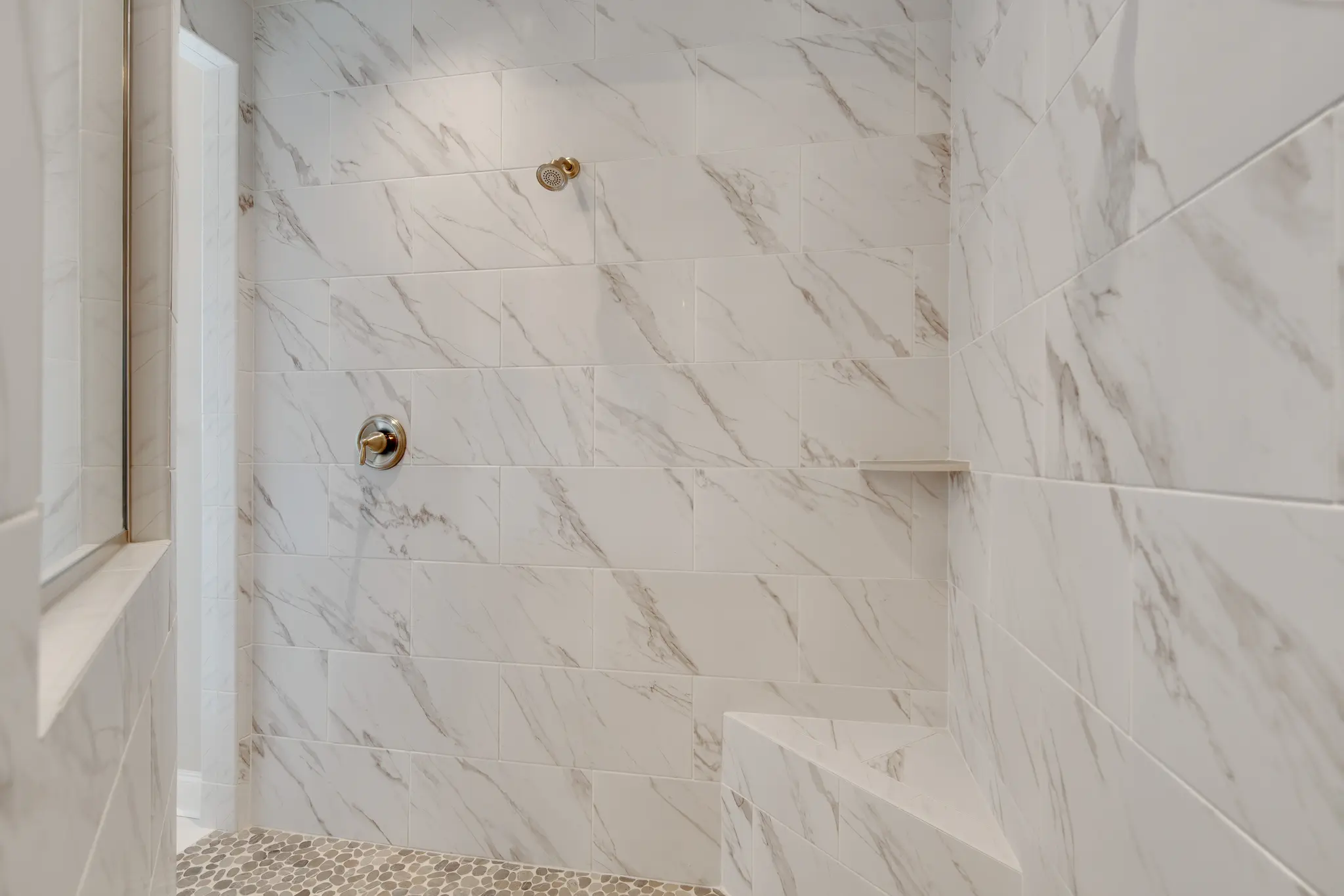 Bennett - Interior Photo 24