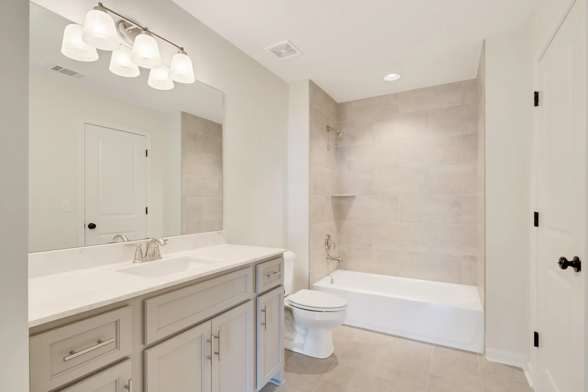Latham Farmhouse - Interior Photo 20