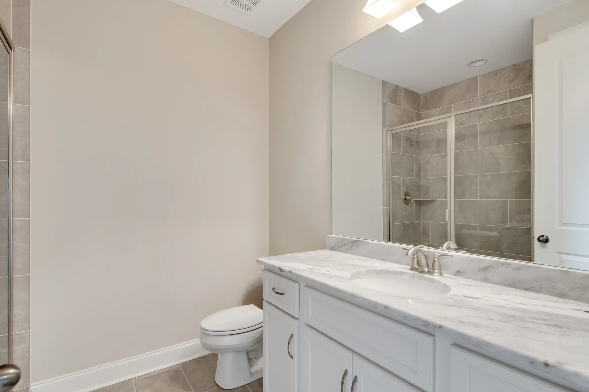 Bennett - Interior Photo 25