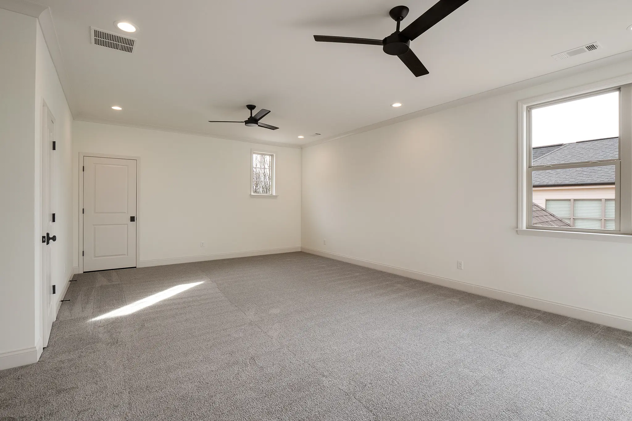 Roncier - Interior Photo 14