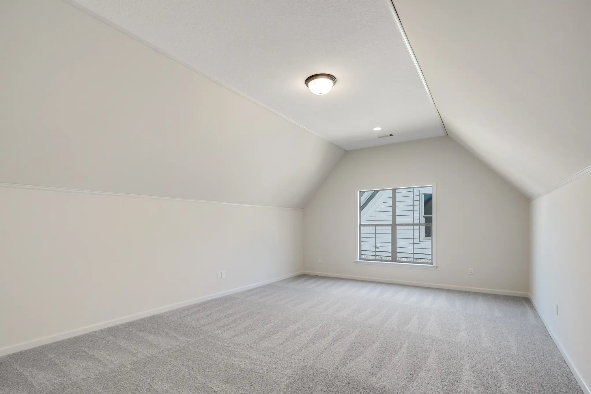 Reginald Manor - Interior Photo 17