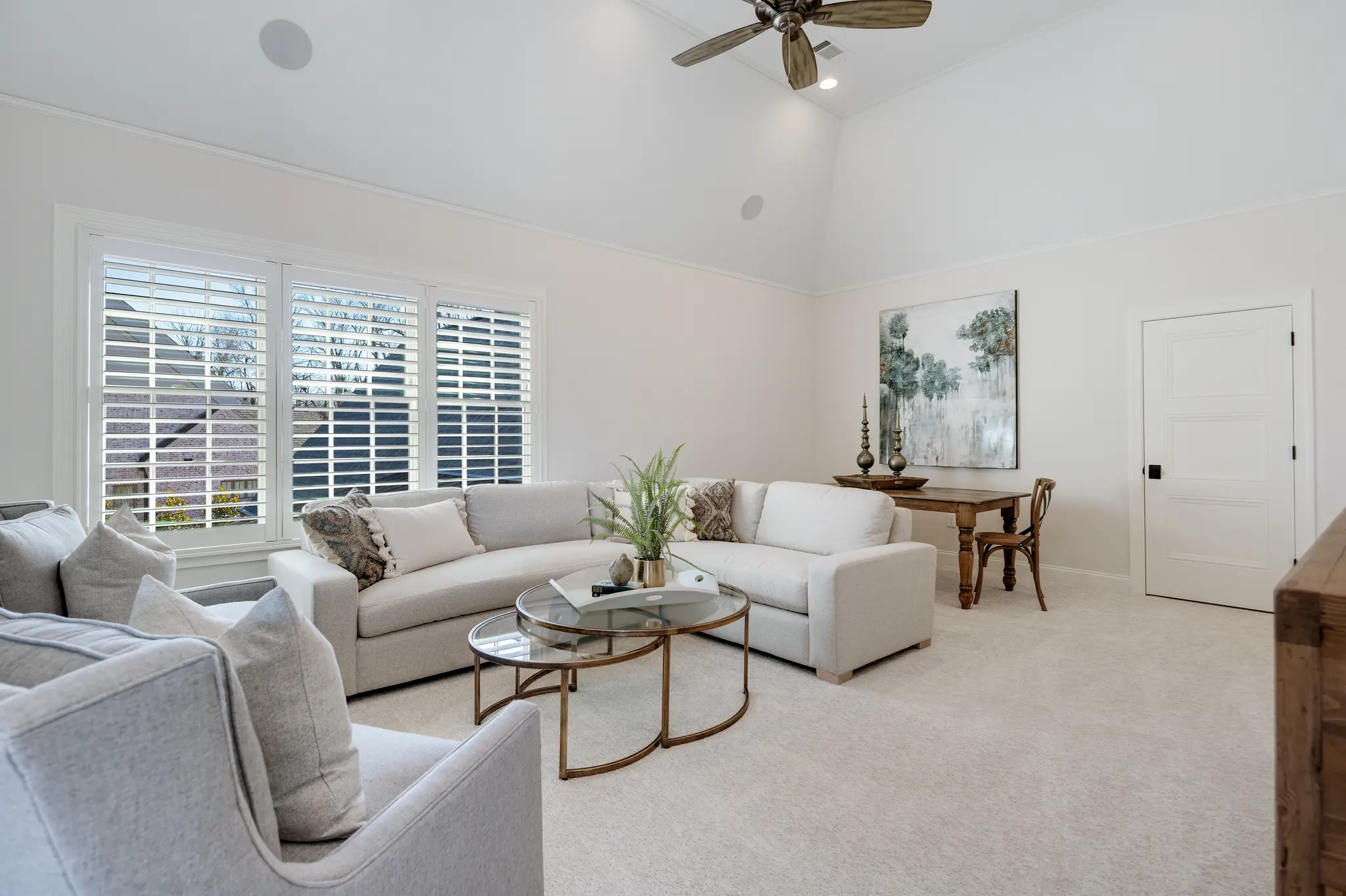 Meiomi - Interior Photo 23