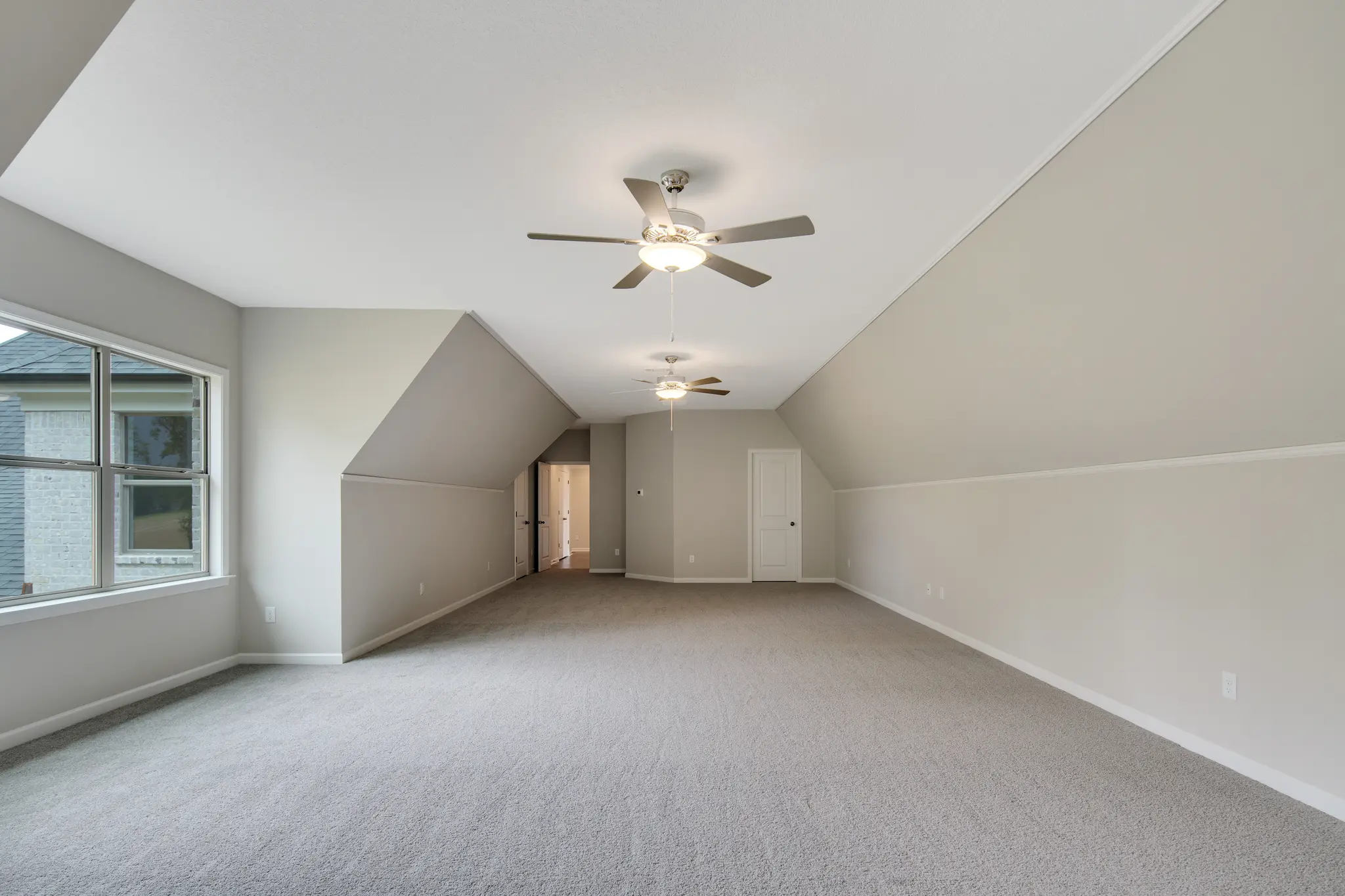 Bennett - Interior Photo 31
