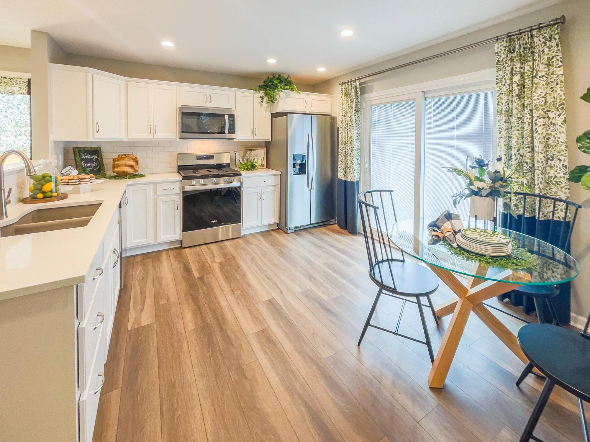 Thumbnail - 12 White Orchid Way
