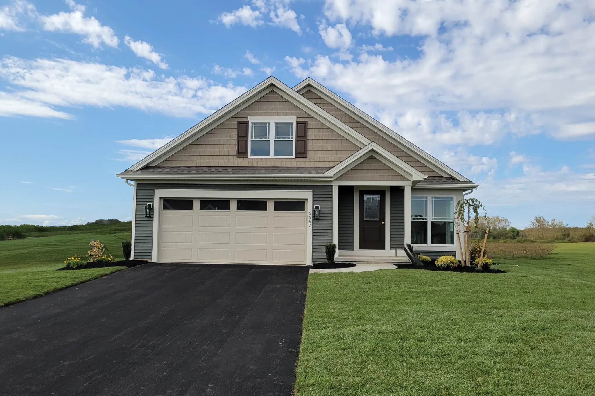 Thumbnail - 6667 Curtis