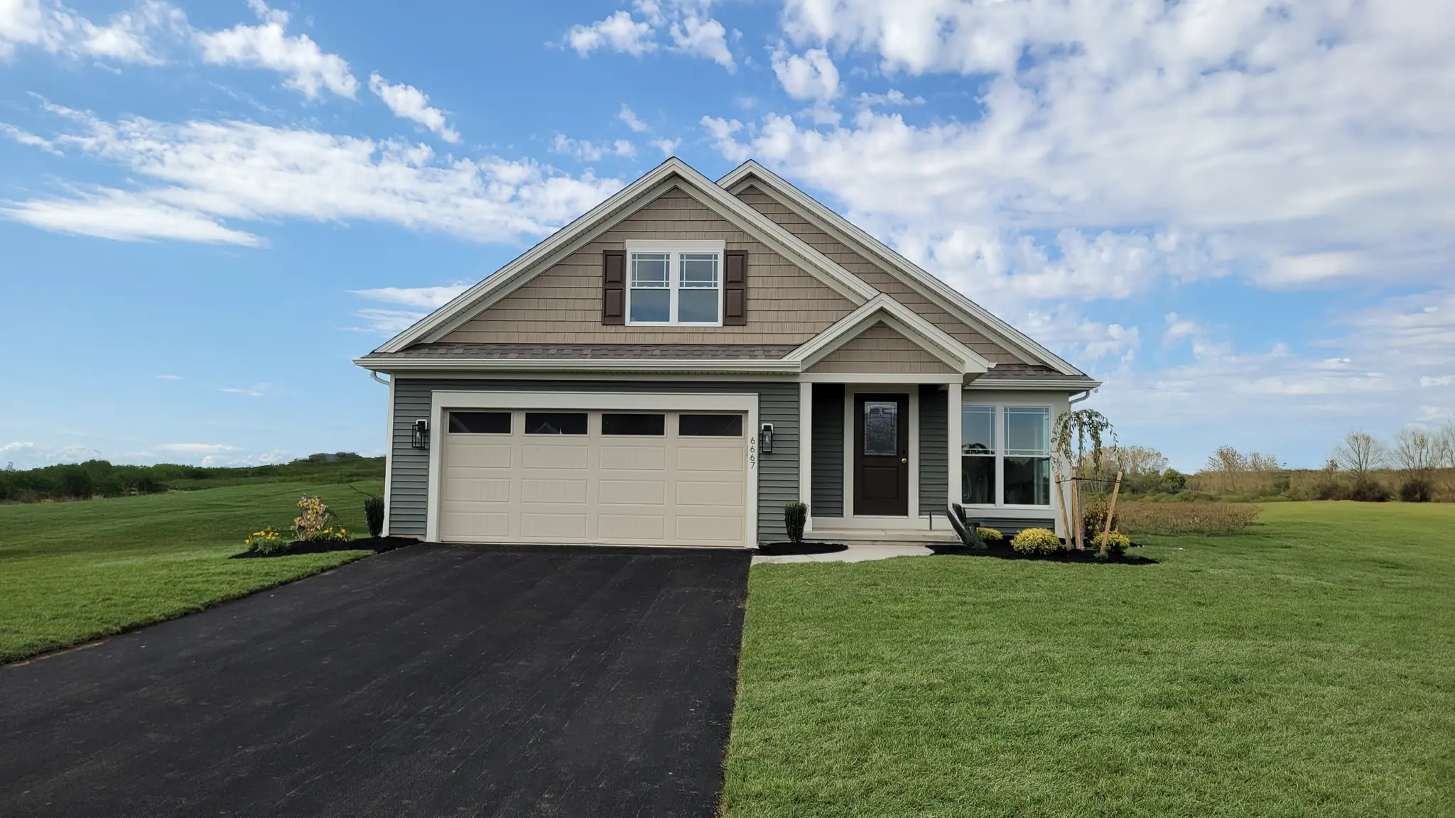 Thumbnail - 6667 Curtis