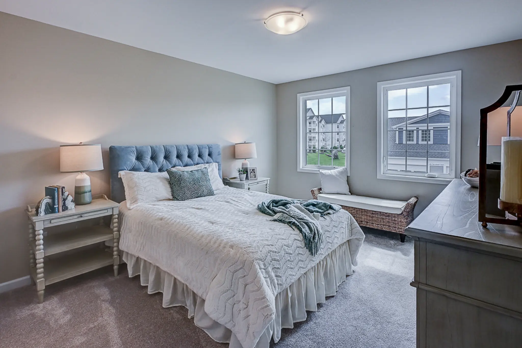 Thumbnail - 150 Cloverleaf Court #2