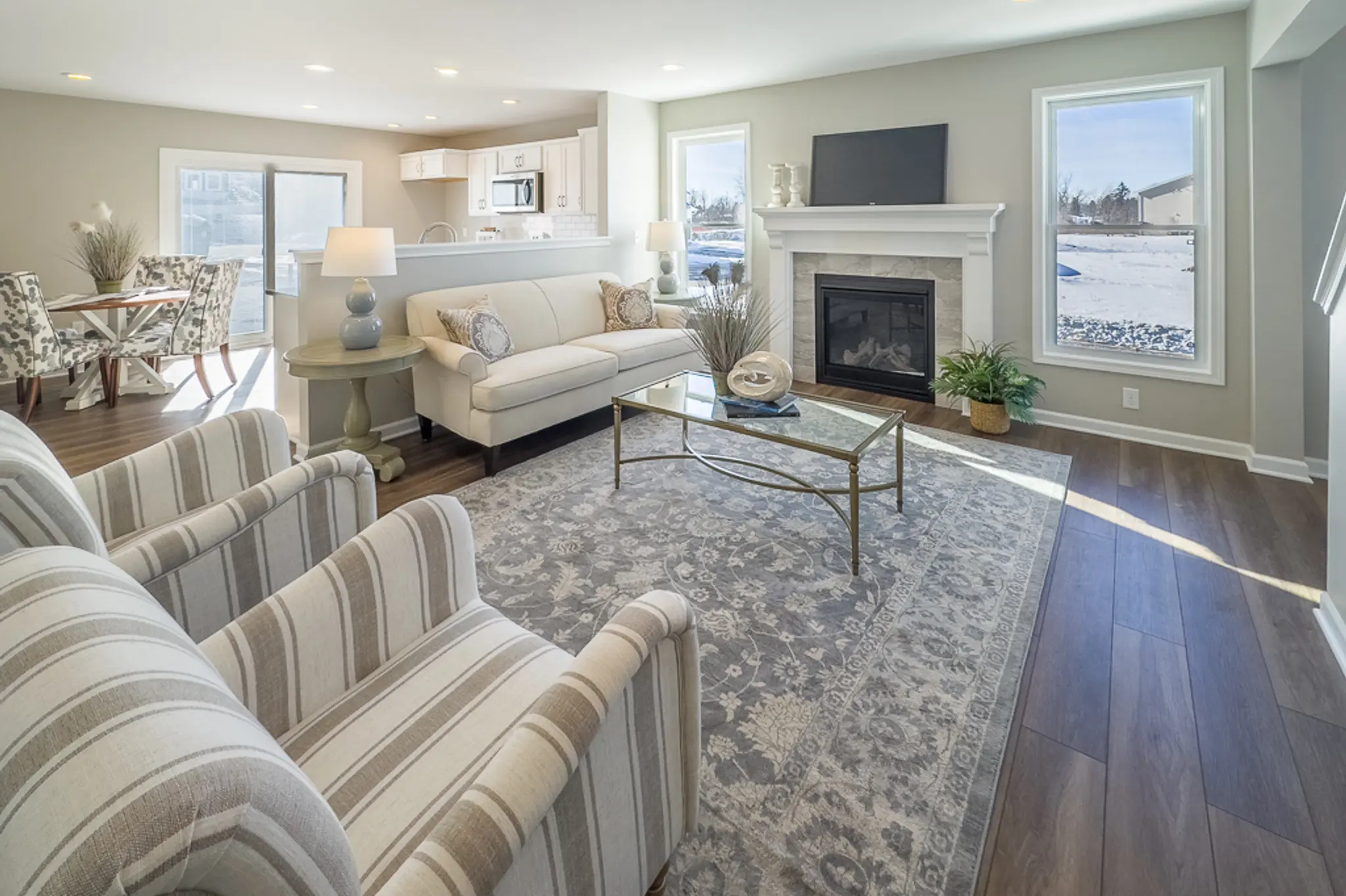 Thumbnail - 160 Cloverleaf Court #2