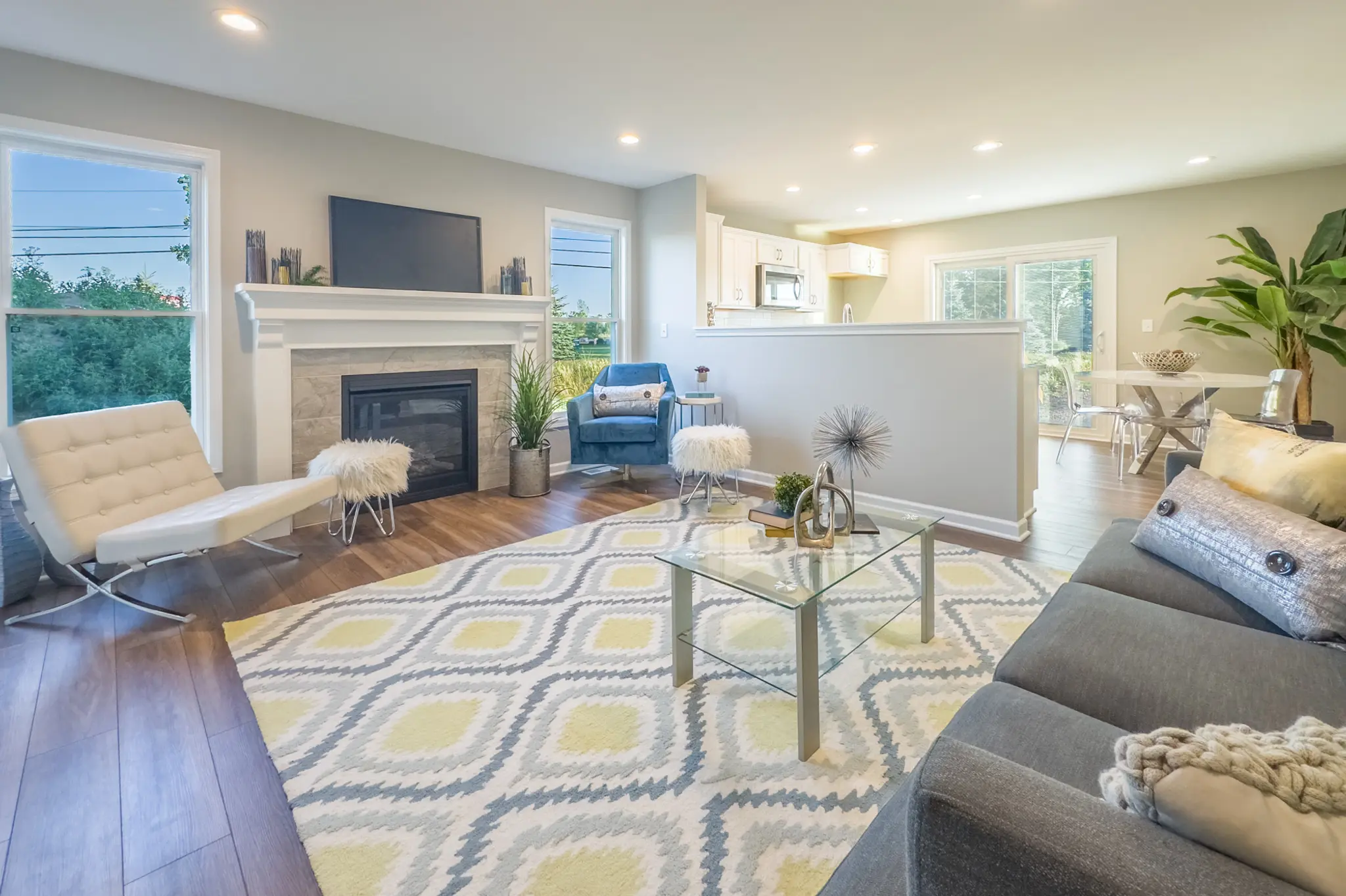 Thumbnail - 110 Cloverleaf Court #2