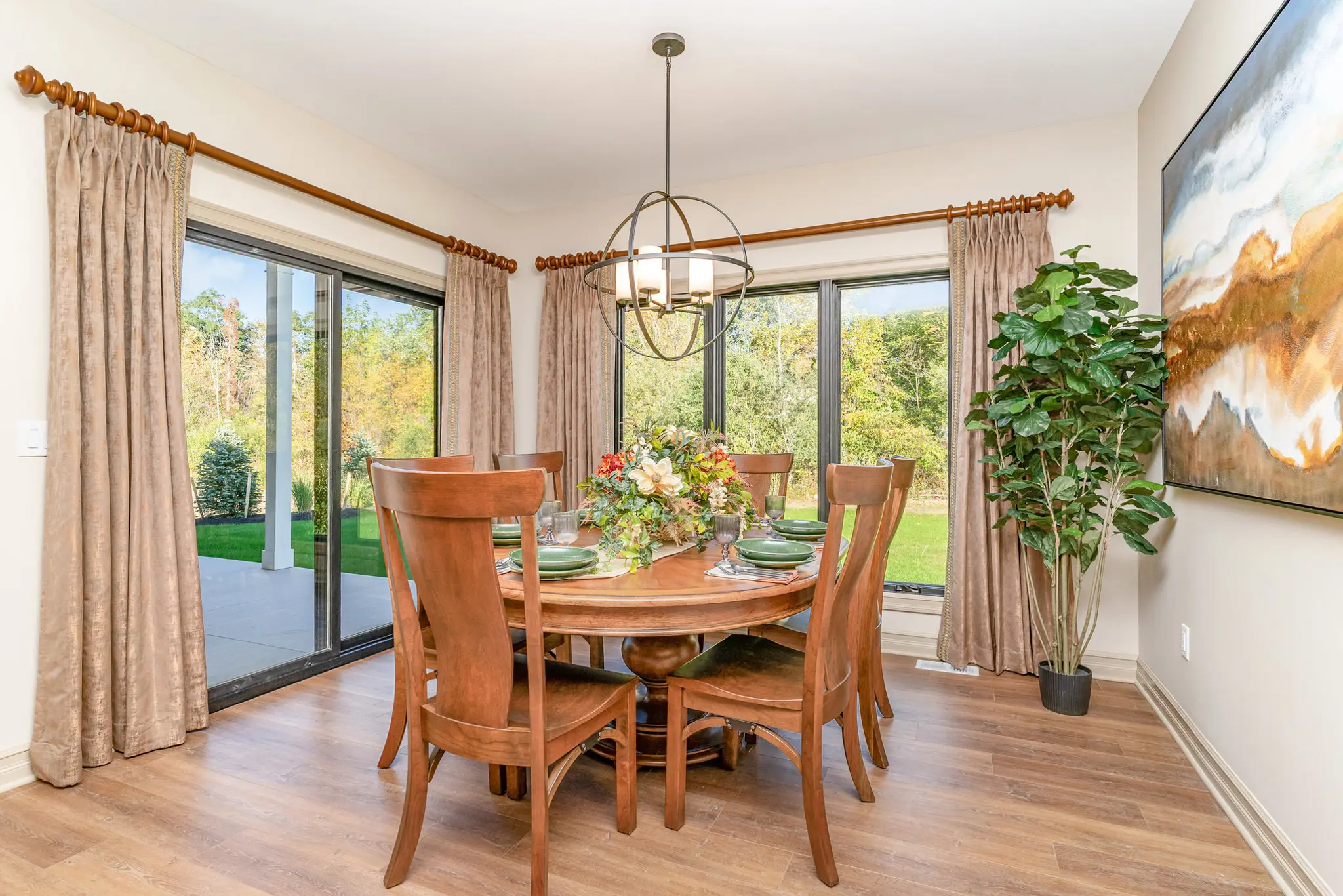 Elite X - Interior Photo 10