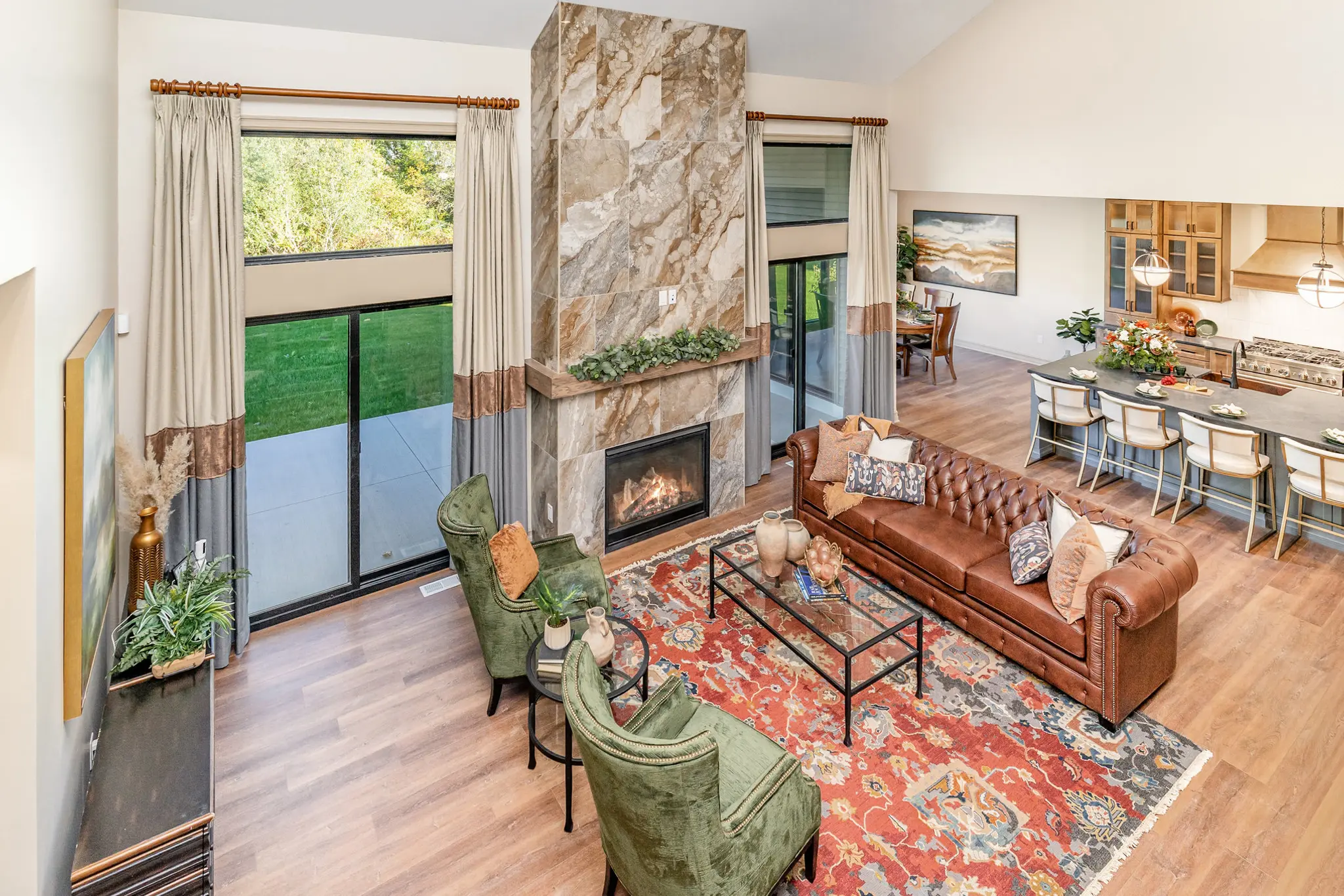 Elite X - Interior Photo 6