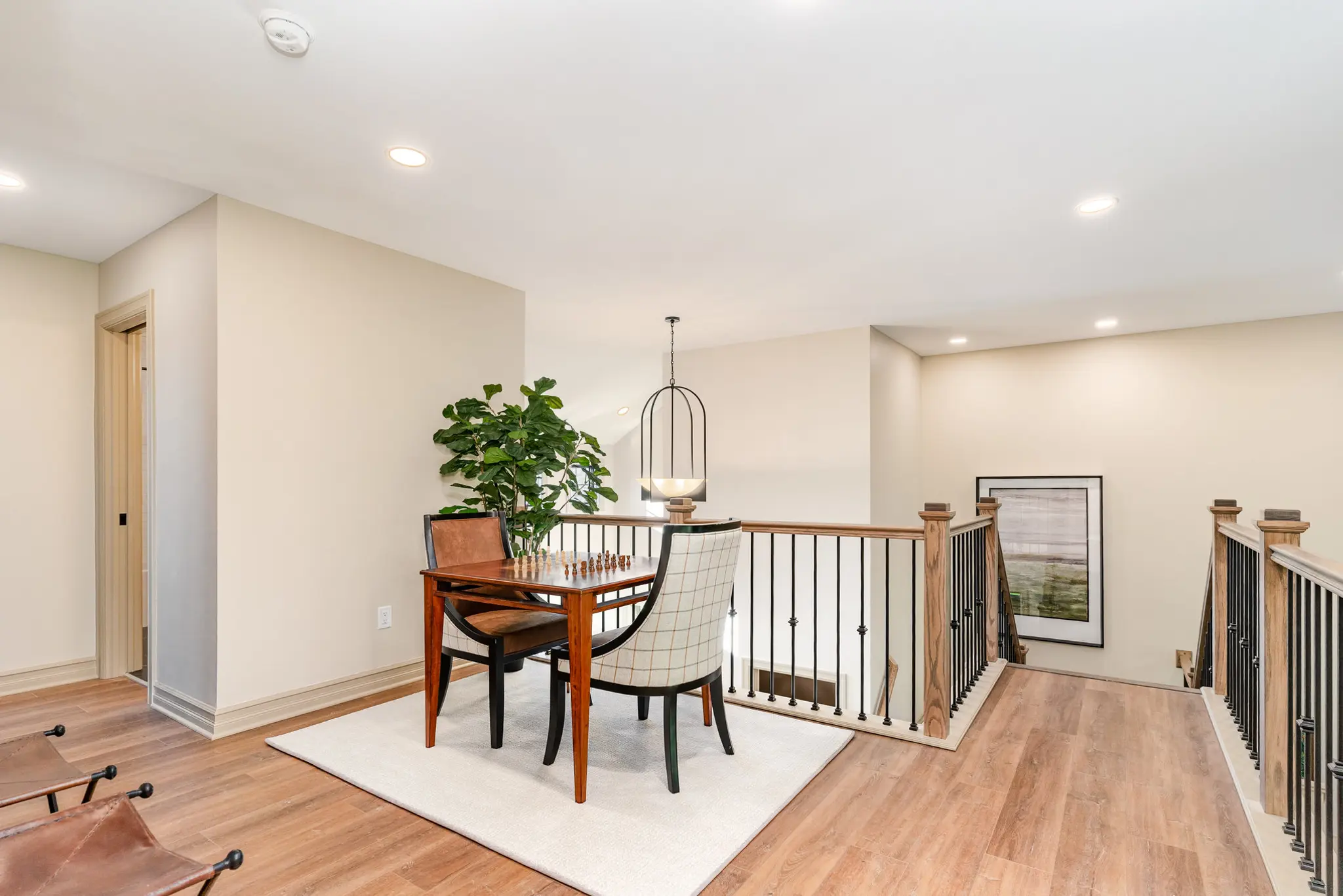 Elite X - Interior Photo 24