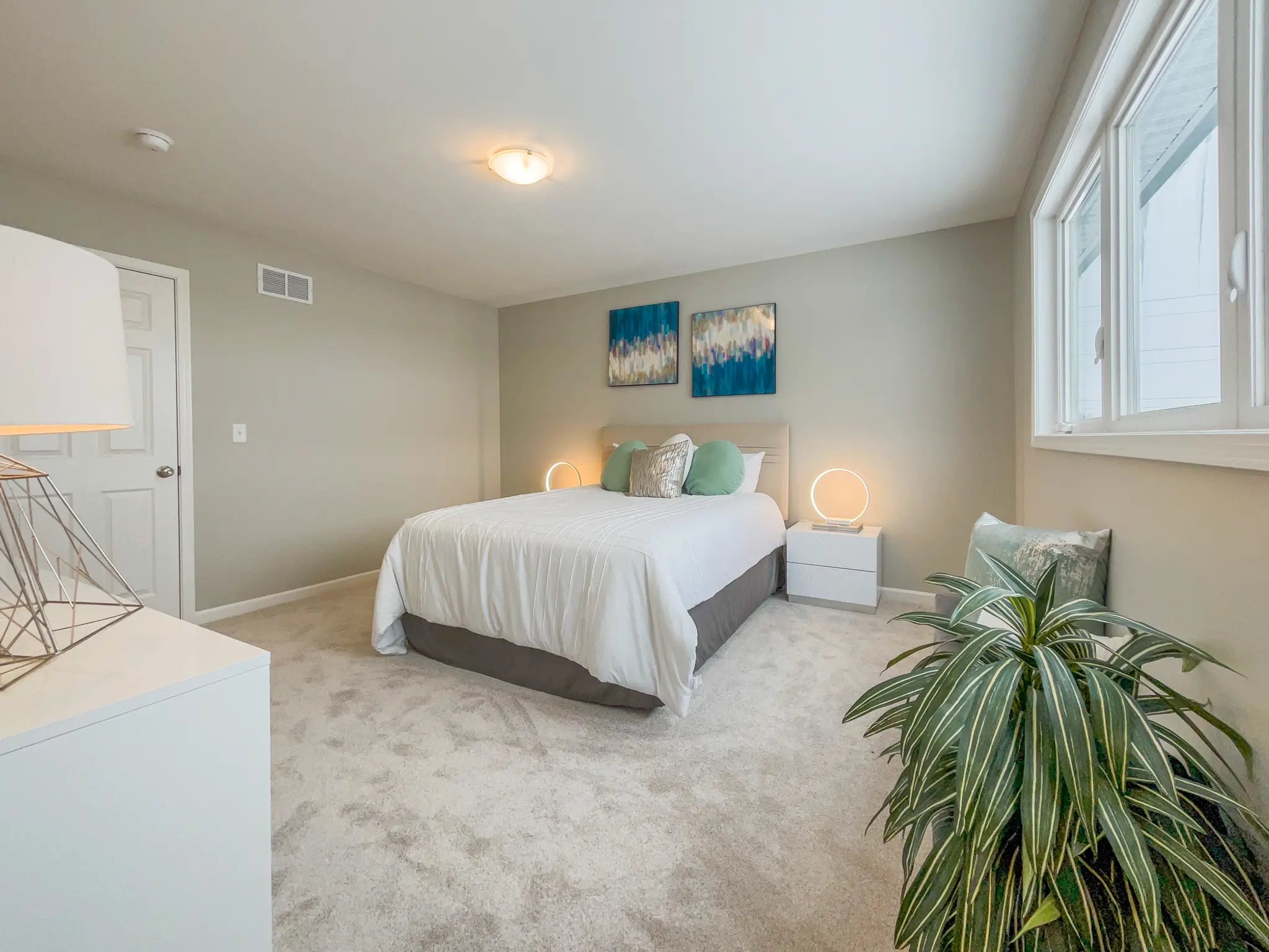 Cambridge A - Interior Photo 16