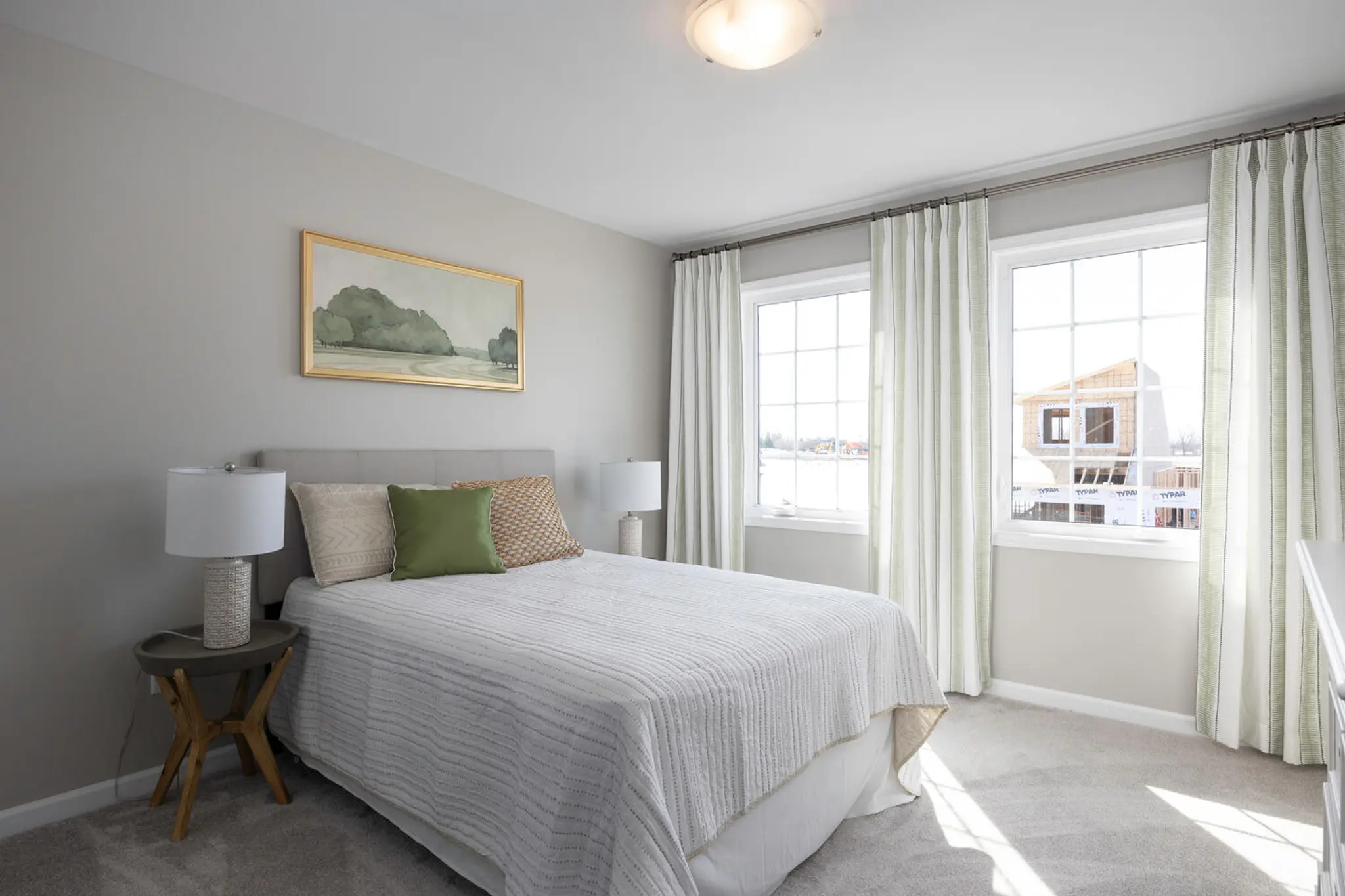 Winston - Interior Photo 14