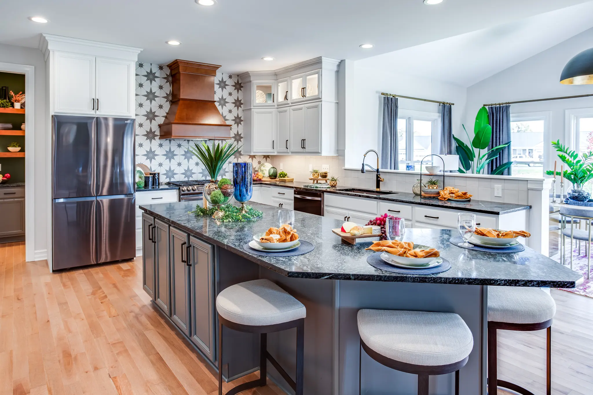 Advantage X - Interior Photo 8