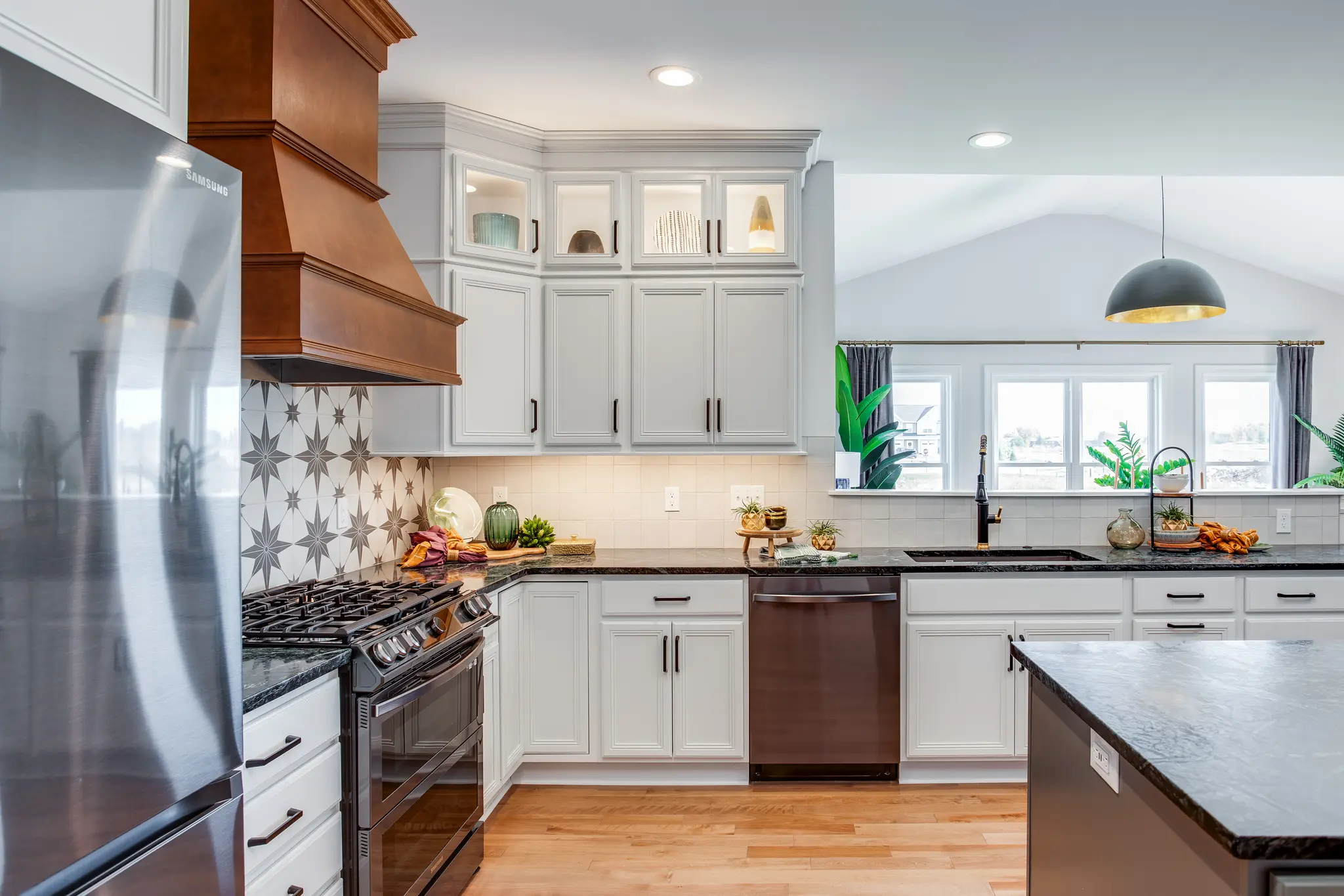 Advantage X - Interior Photo 5