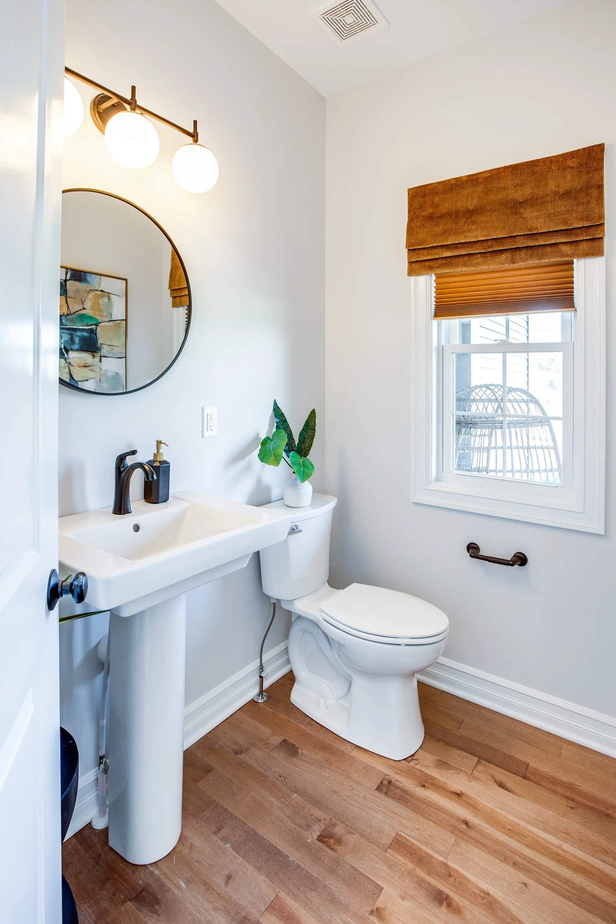 Advantage X - Interior Photo 25