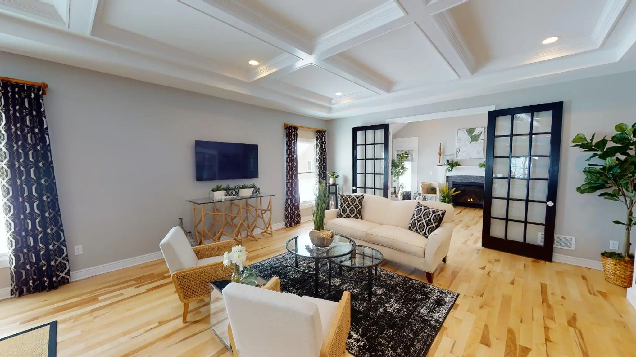 Patio B - Interior Photo 2