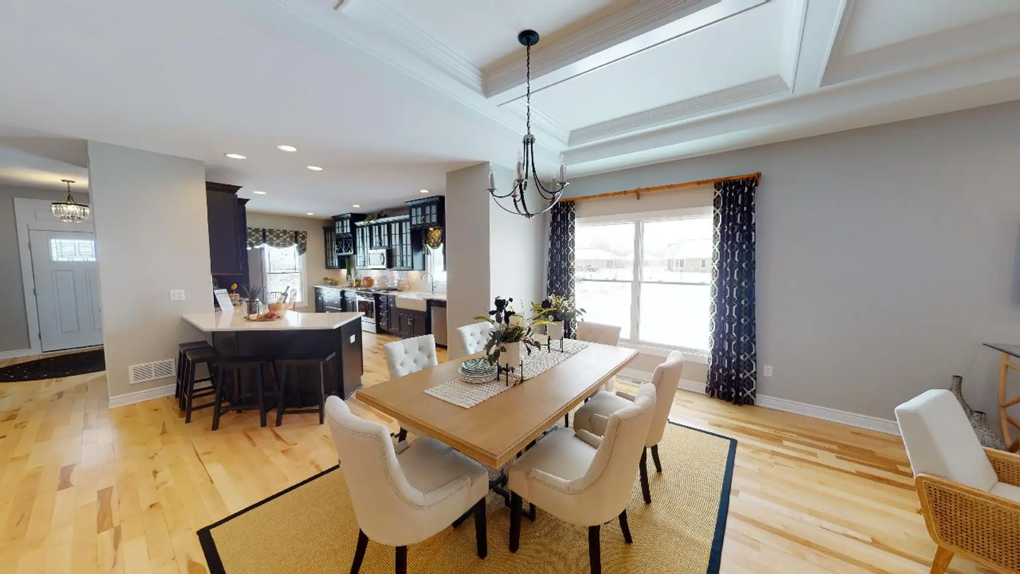 Patio B - Interior Photo 3