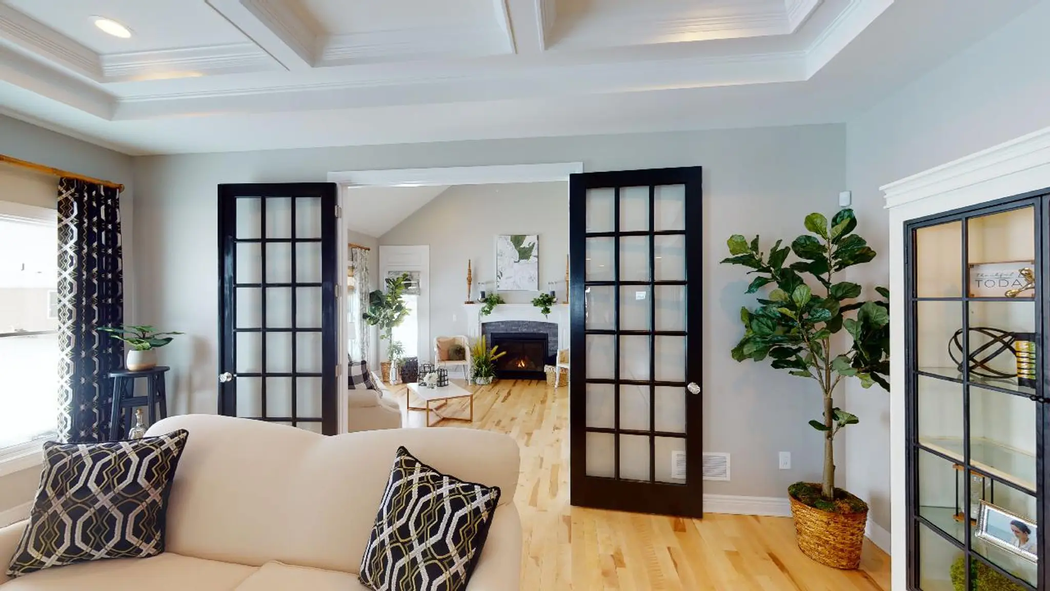 Patio B - Interior Photo 13