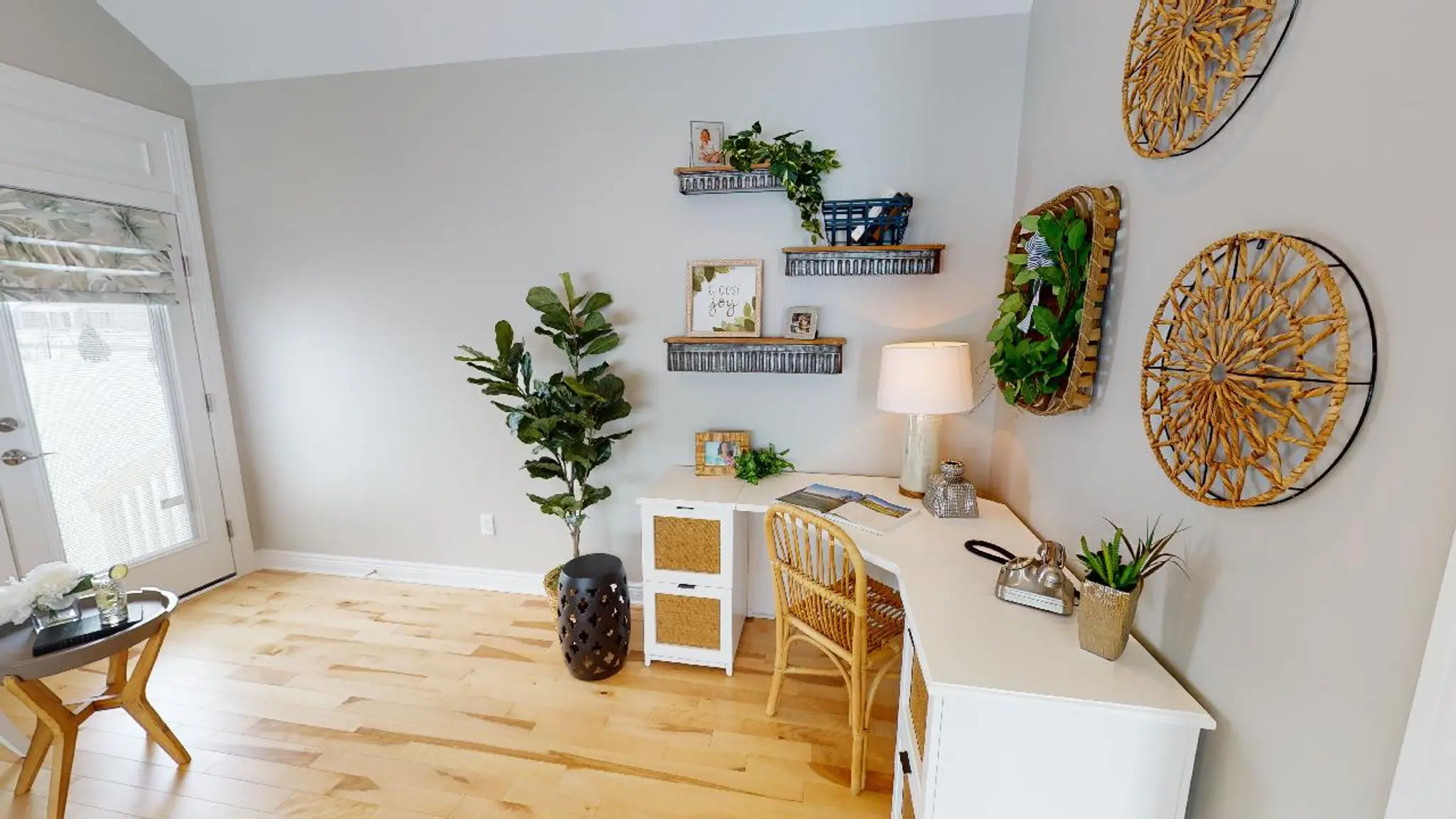 Patio B - Interior Photo 15