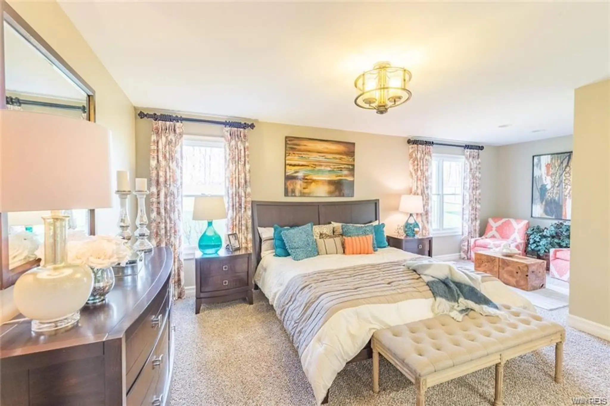 Avalon - Interior Photo 10