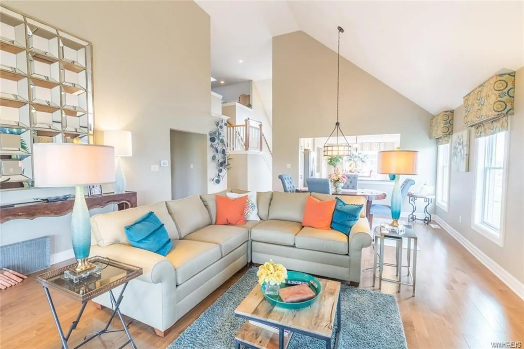 Avalon - Interior Photo 9