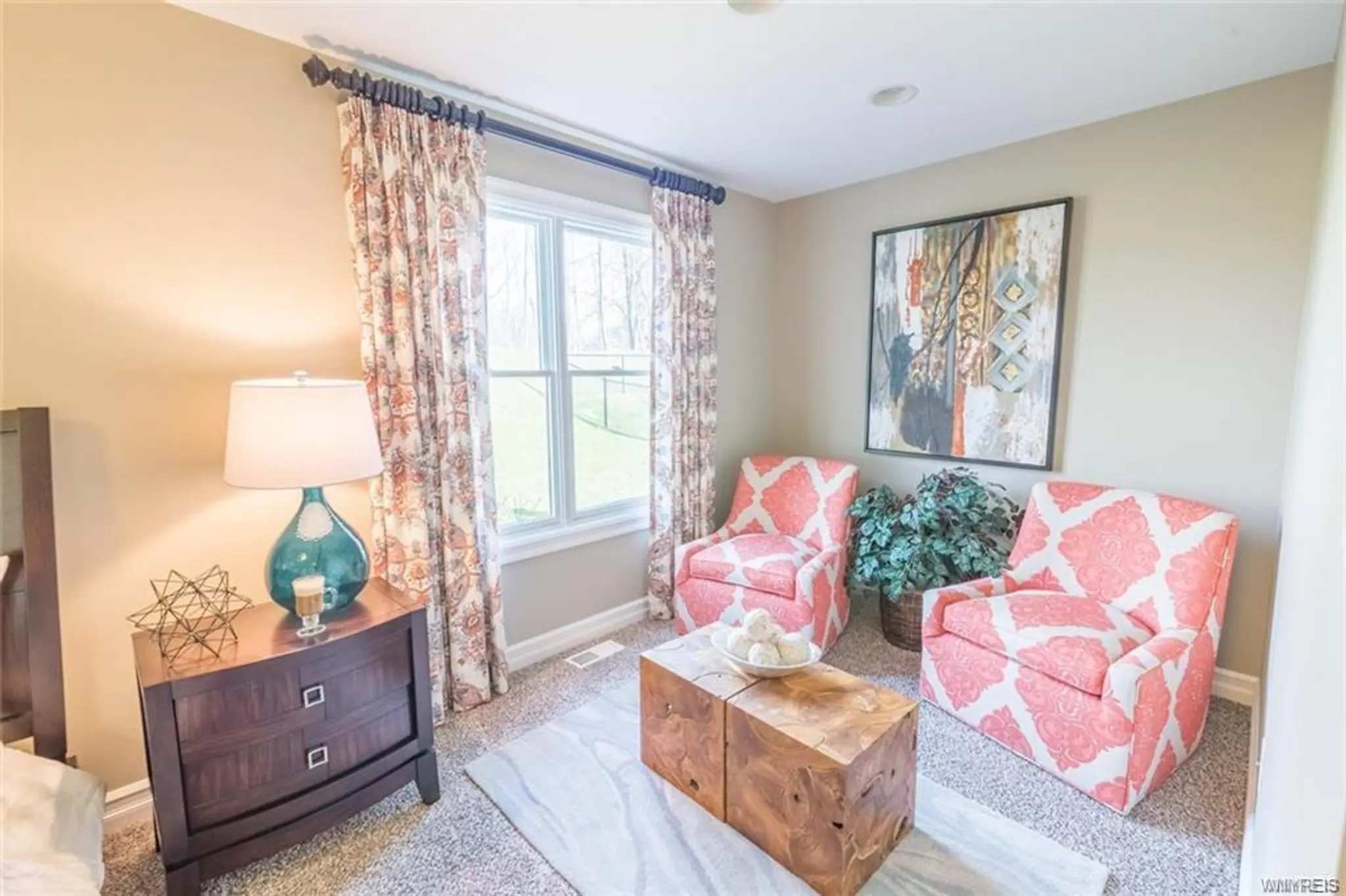 Avalon - Interior Photo 11