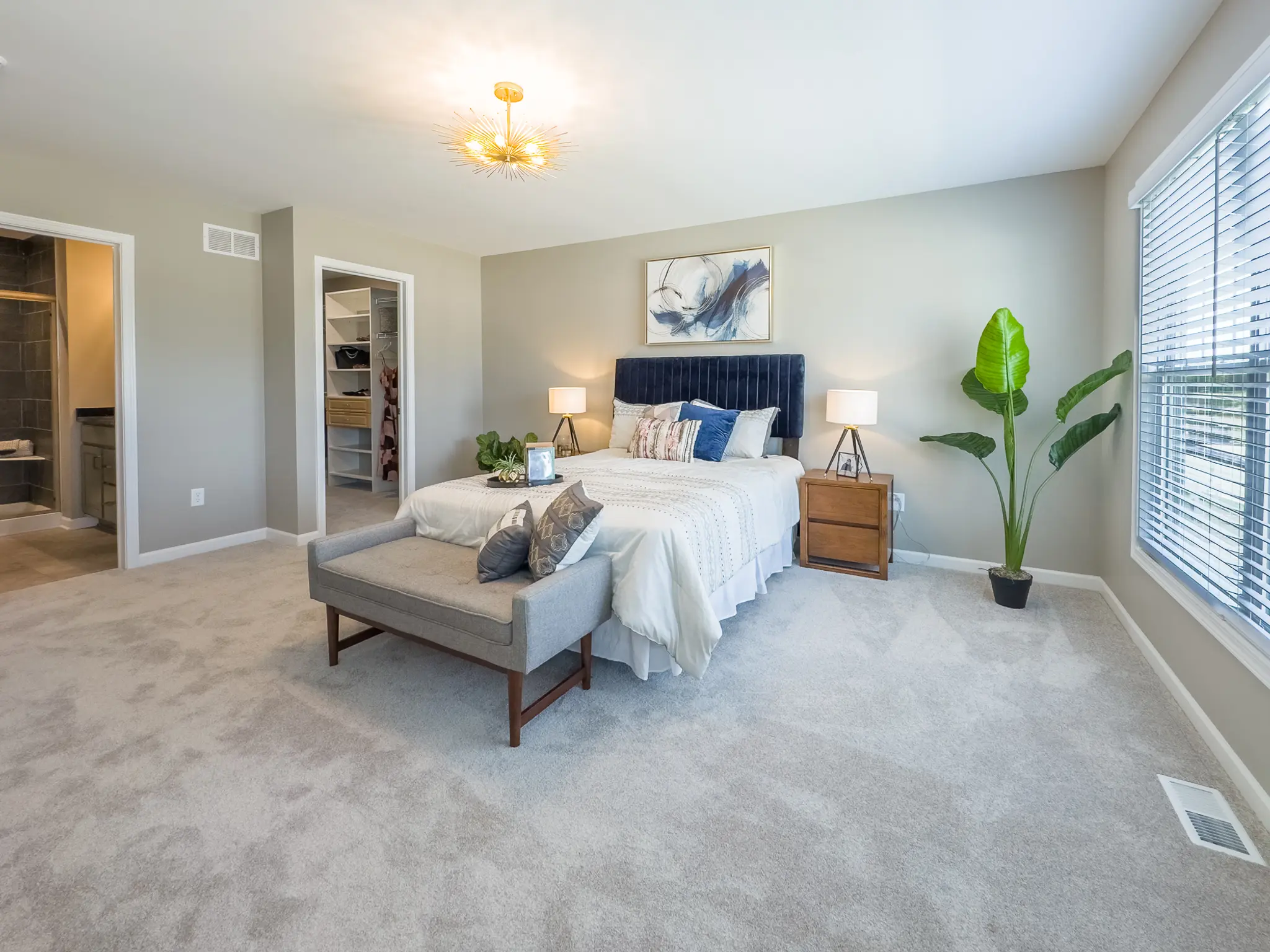 Heritage IX - Interior Photo 9
