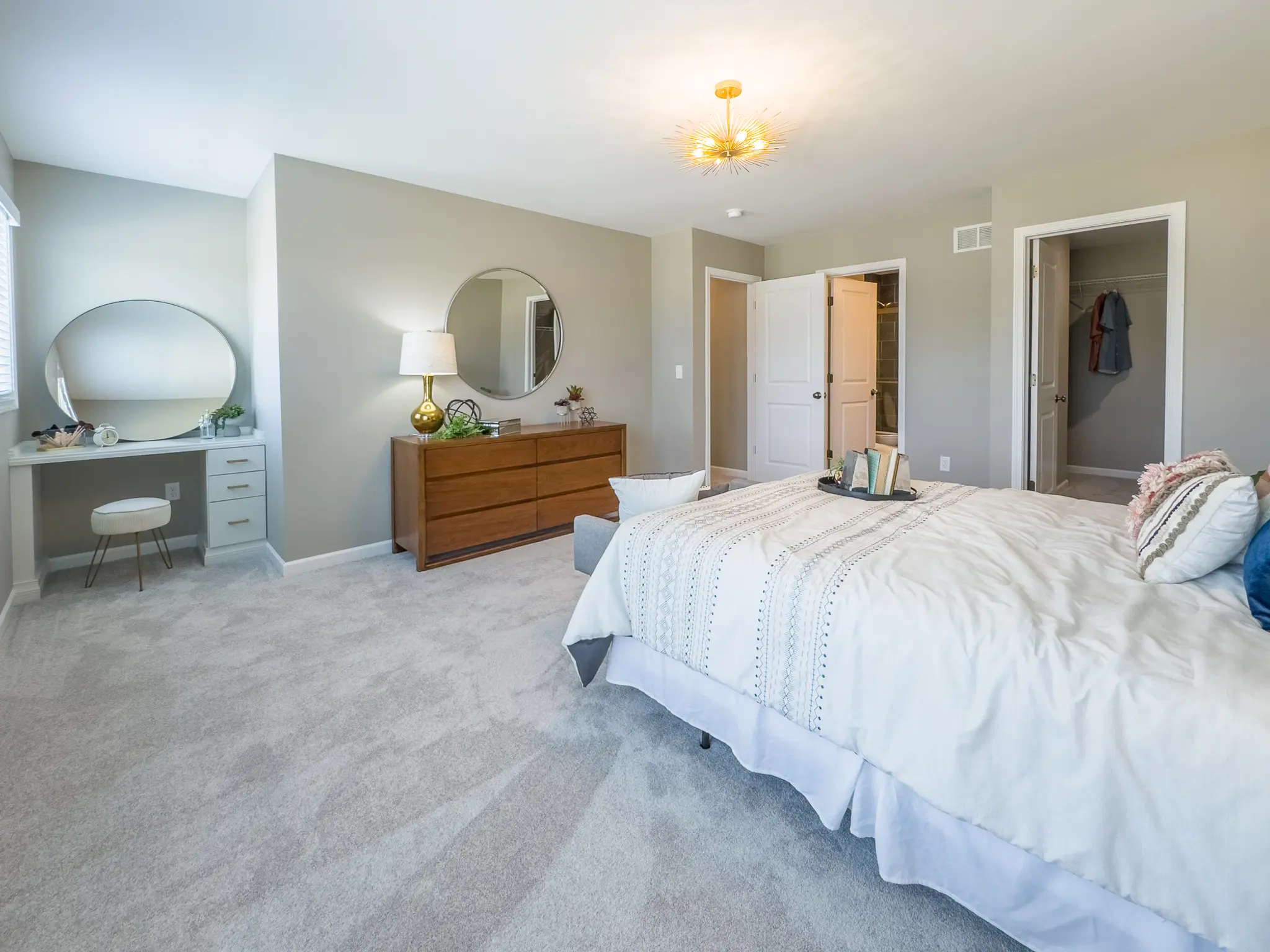 Heritage IX - Interior Photo 10