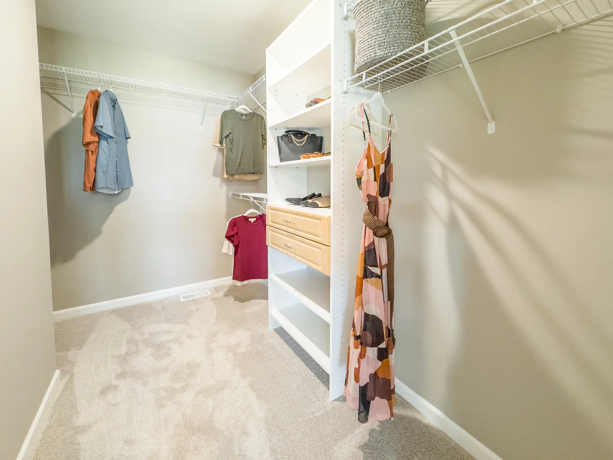 Heritage IX - Interior Photo 12