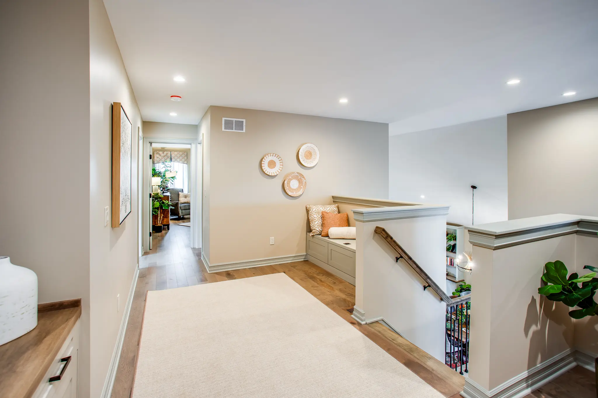 Avalon Manor - Interior Photo 17