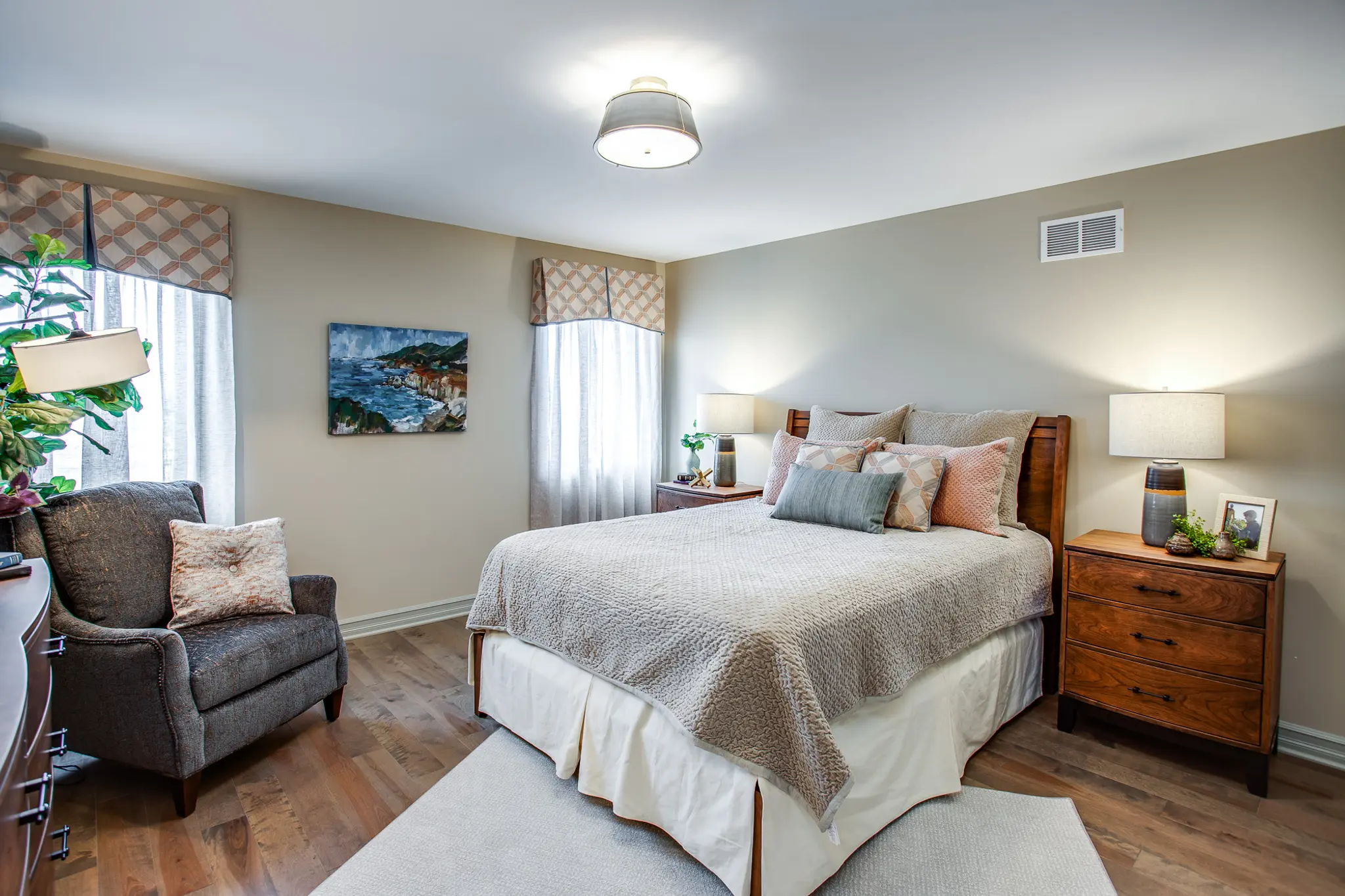 Avalon Manor - Interior Photo 20