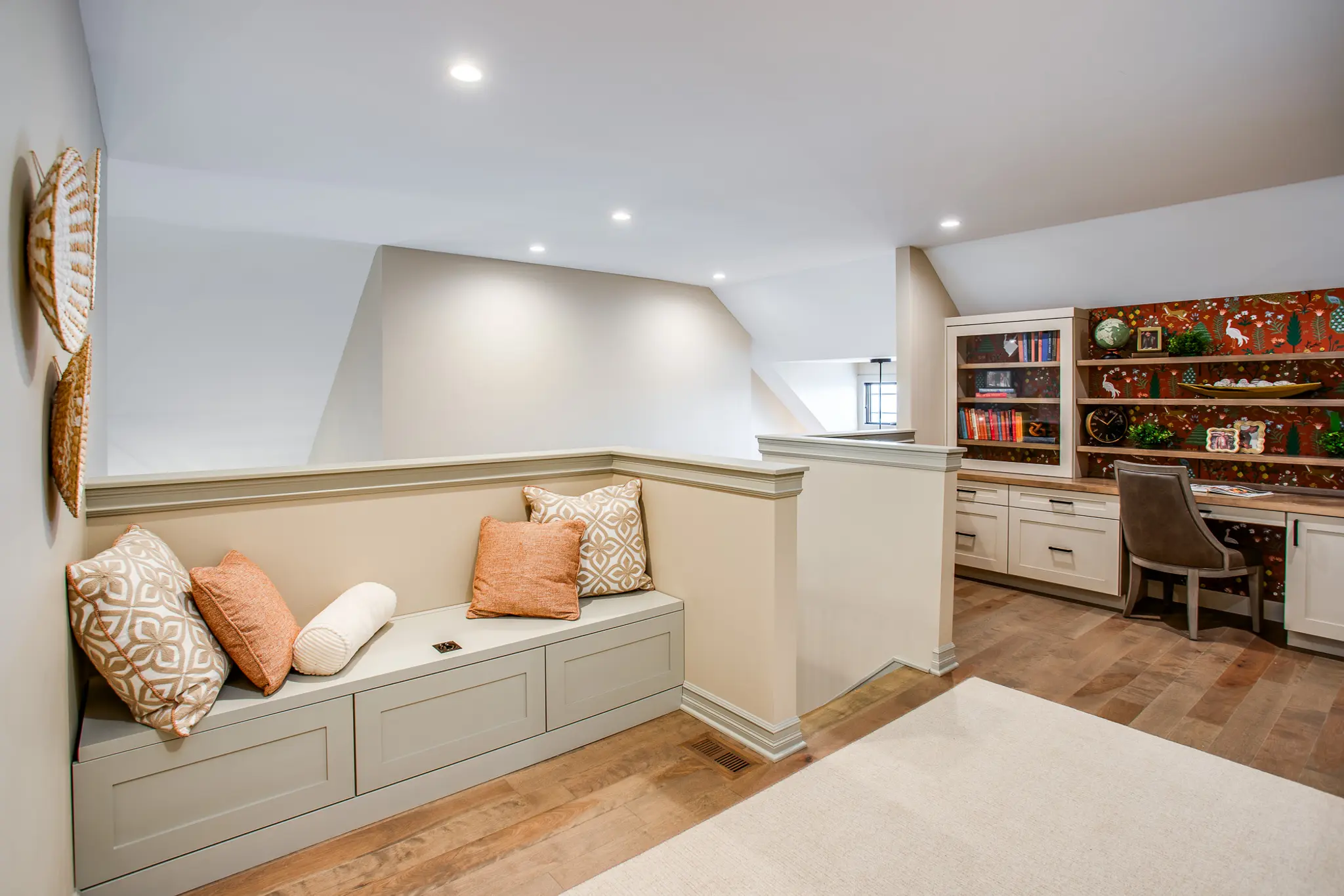 Avalon Manor - Interior Photo 18