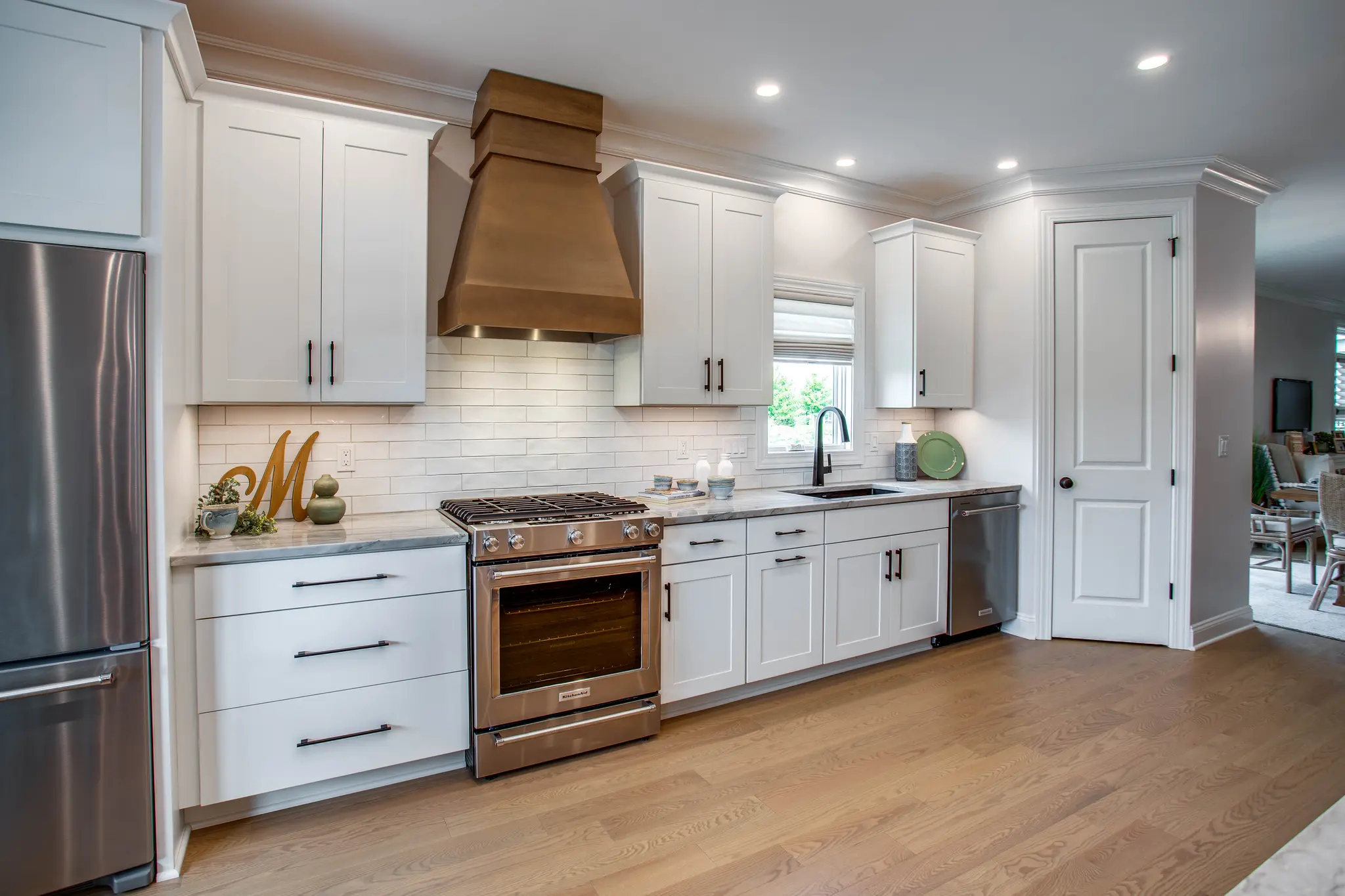 Patio B Manor - Interior Photo 8