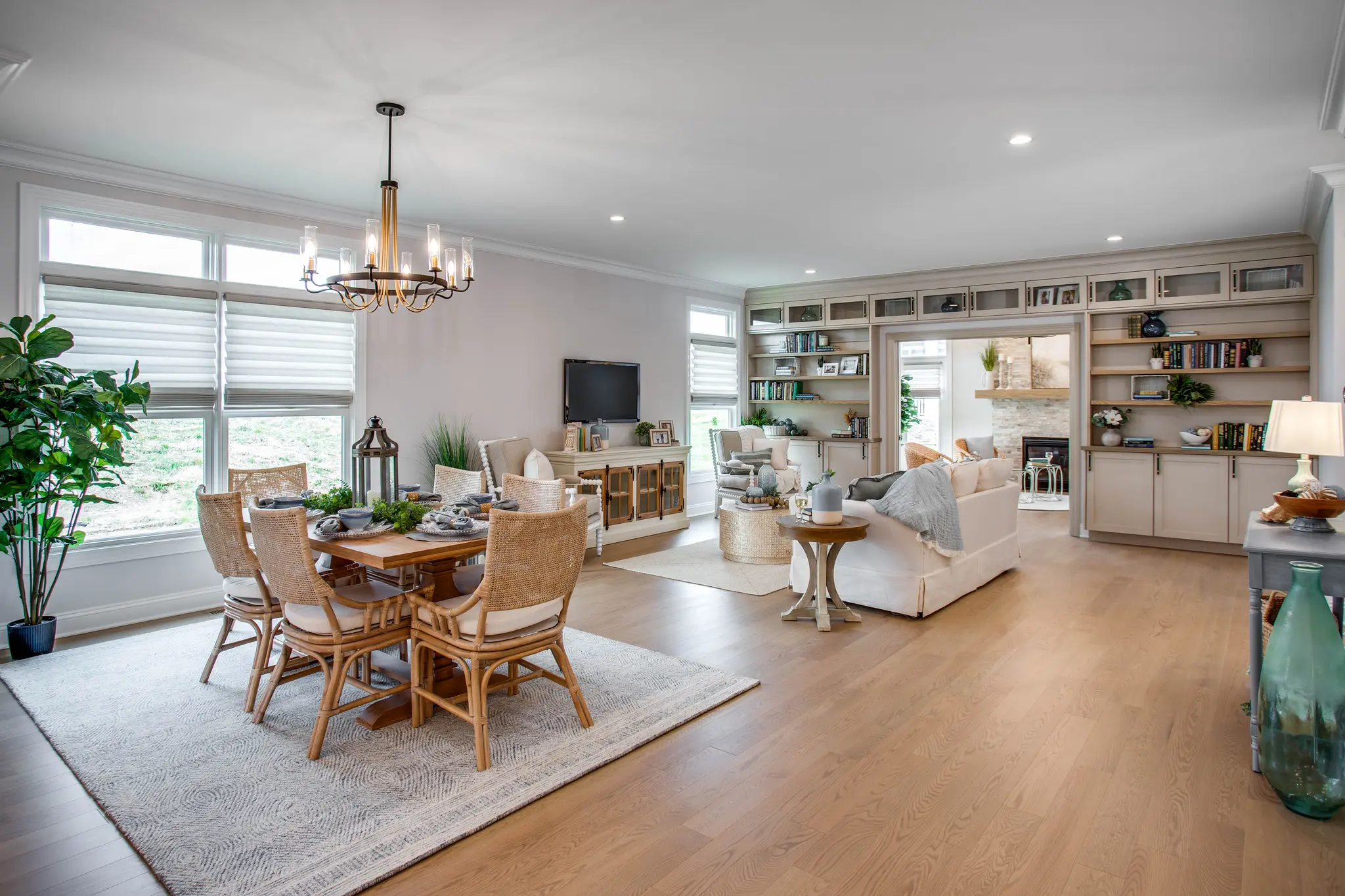 Patio B Manor - Interior Photo 13