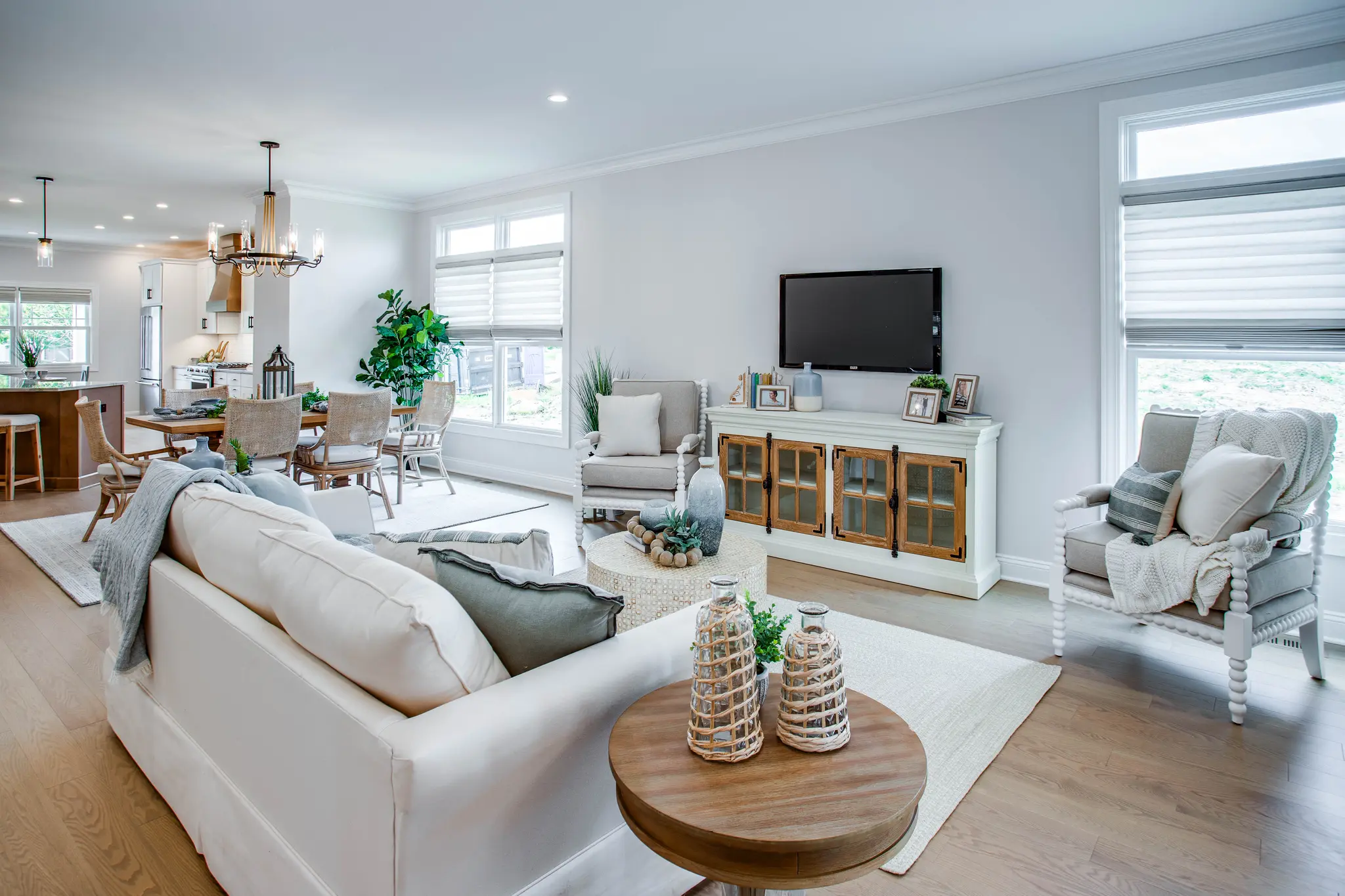 Patio B Manor - Interior Photo 12